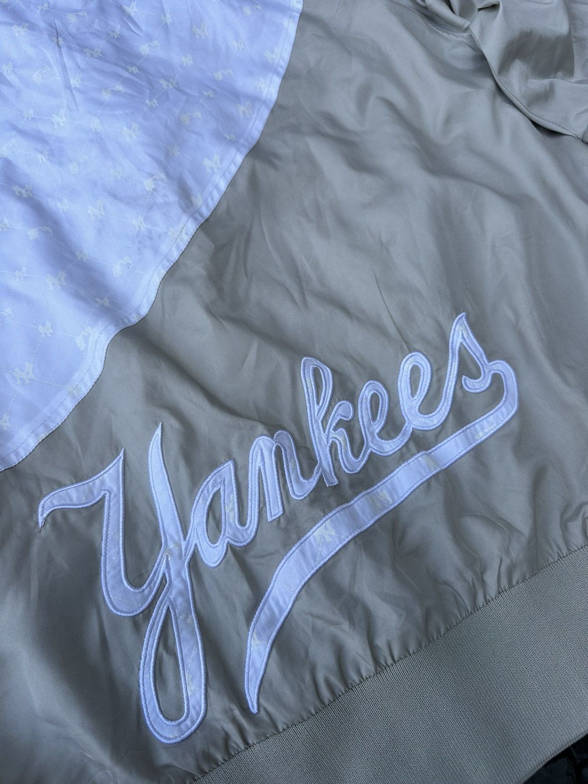 Majestic × New York Yankees × Vintage Vintage yankees jacket majestic monogram big back print Size US L / EU 52-54 / 3 - 13 Thumbnail