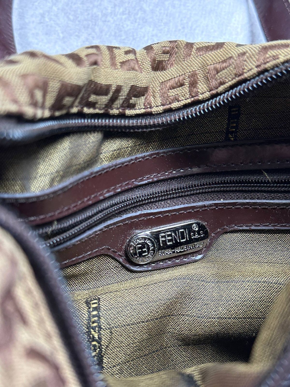 Fendi Vintage Fendi Monogram Shoulder Bag Rare Size ONE SIZE - 9 Thumbnail