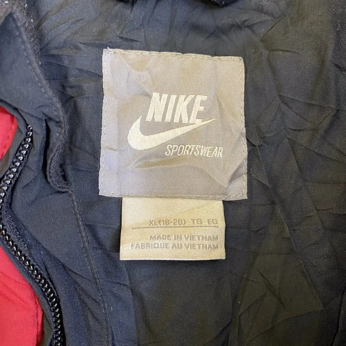 Nike Vintage NIKE SPORTSWEAR Light Puffer Outdoor Vest Jacket Size XL / US 12-14 / IT 48-50 - 8 Thumbnail
