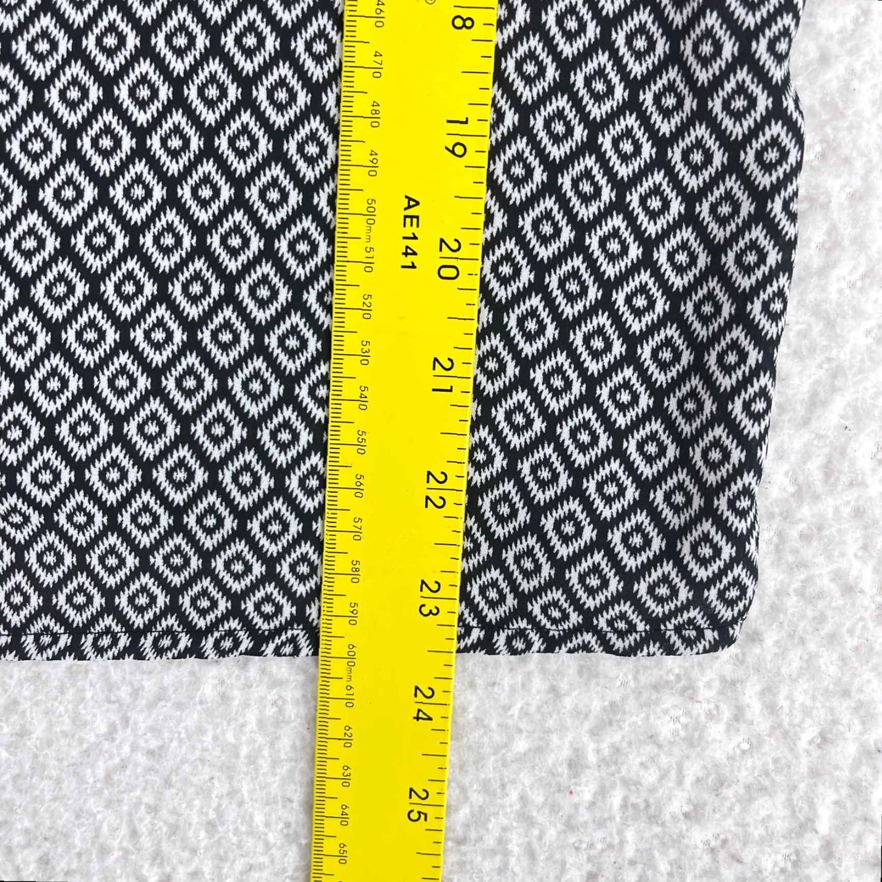 Ann Taylor Ann Taylor LOFT Shirt Womens XS Black White Geometric Print Pullover Size XS / US 0-2 / IT 36-38 - 6 Thumbnail