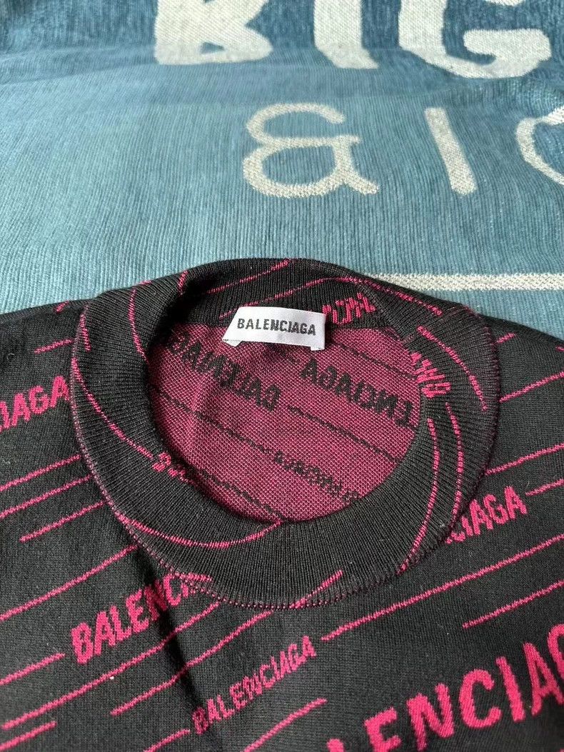 Balenciaga Balenciaga Black powder bullet screen sweater Size US L / EU 52-54 / 3 - 3 Thumbnail
