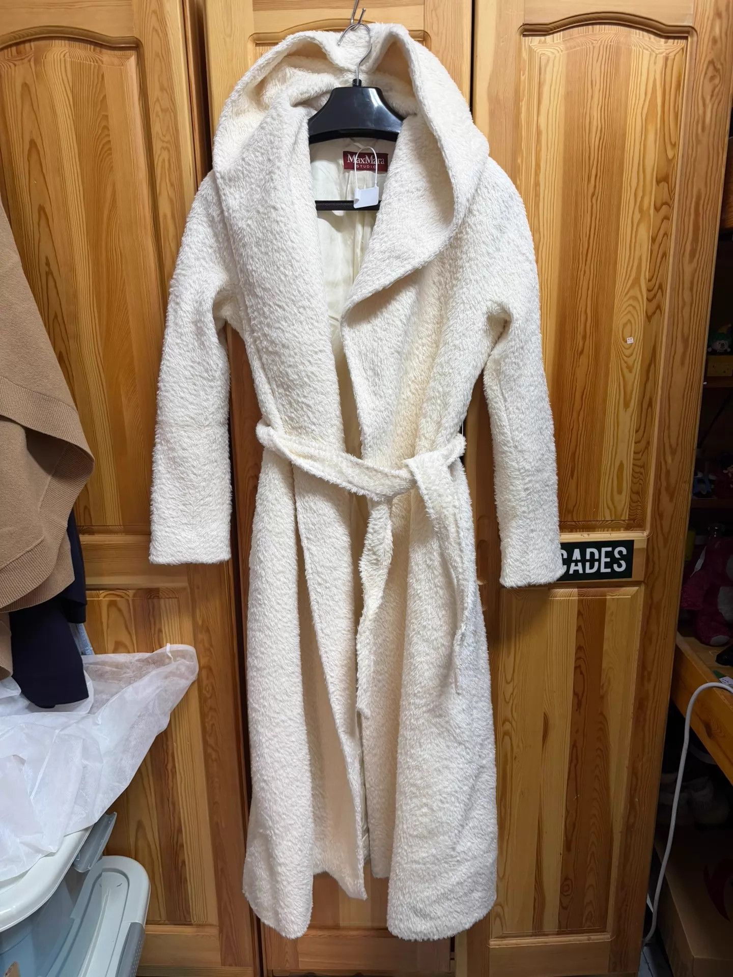 Max Mara maxmara Snow White Hooded Belted Coat Size M / US 6-8 / IT 42-44 - 1 Thumbnail