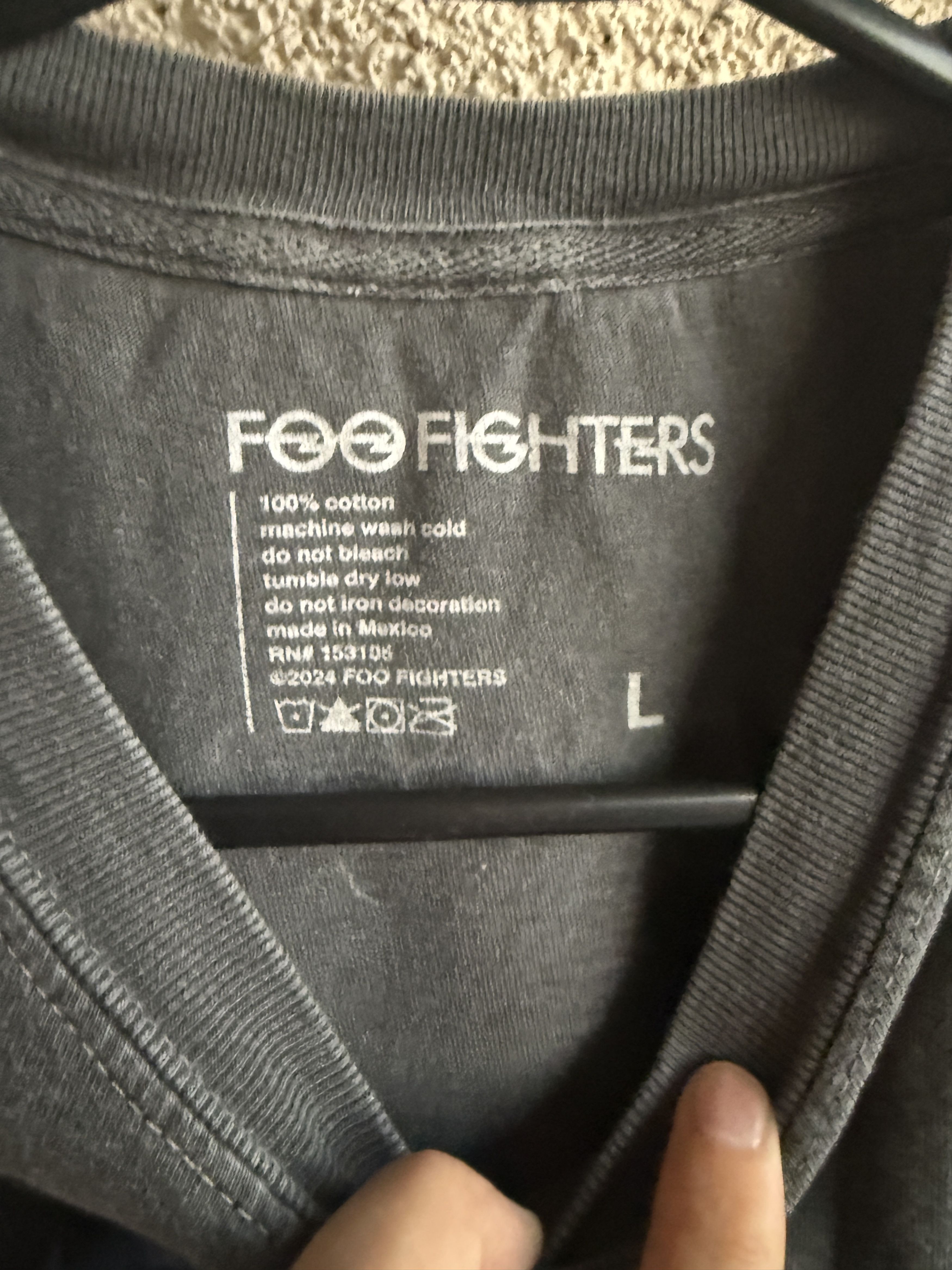 Other 2024 Foo Fighters “Everything or Nothing” Tour Tee (L) Size US L / EU 52-54 / 3 - 3 Thumbnail