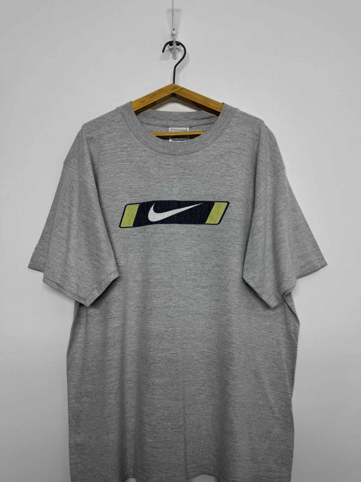 Nike Vintage Y2k Nike Big Logo Swoosh T-Shirt Size US M / EU 48-50 / 2 - 2 Thumbnail