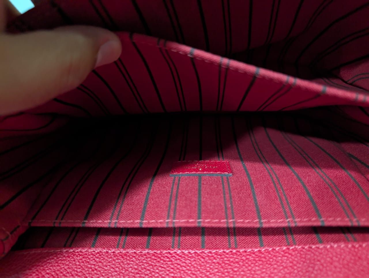 Louis Vuitton Louis Vuitton Red Monogram Empreinte Pochette Metis Size ONE SIZE - 10 Thumbnail