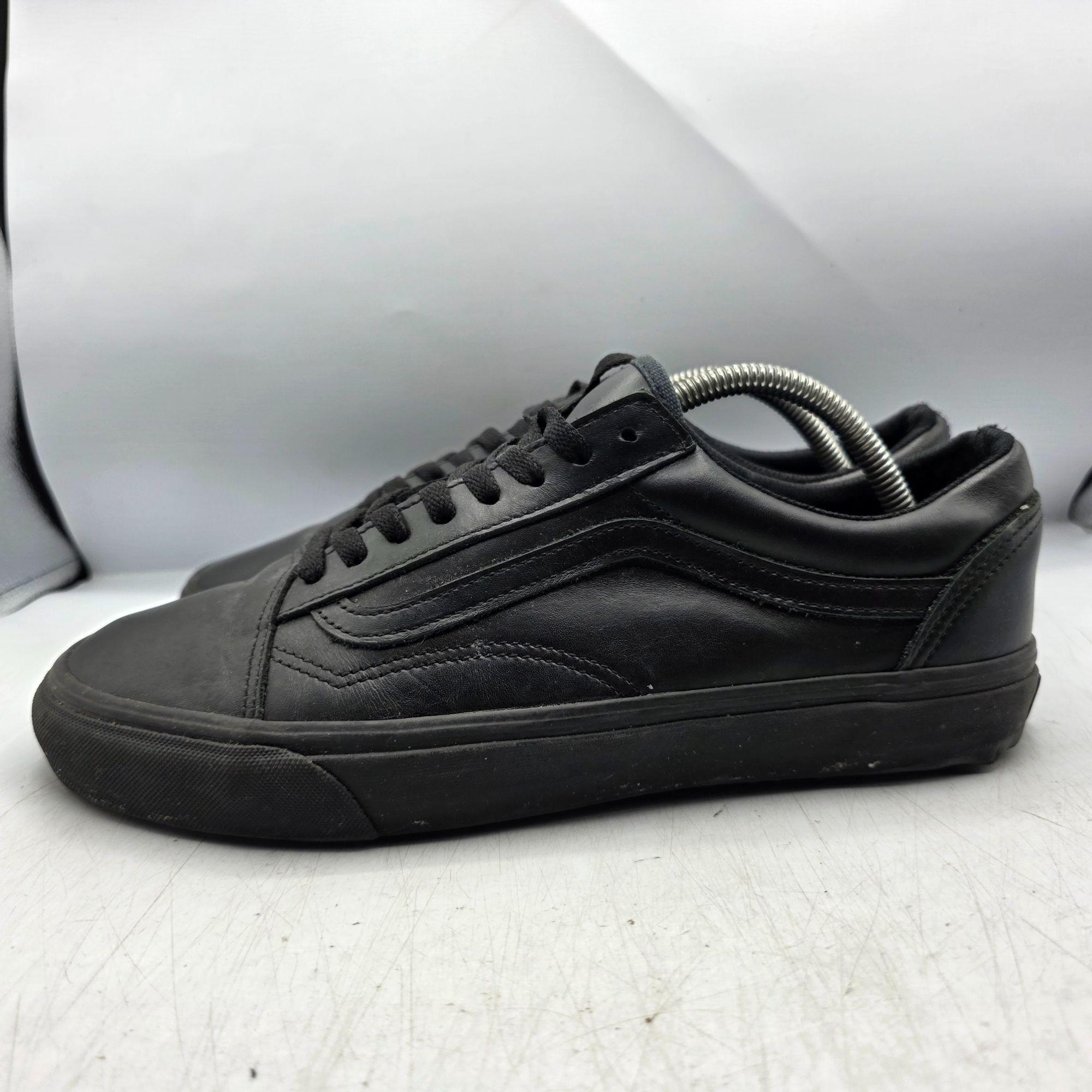 Vans Vans Old Skool Classic Tumble Mens 10 Triple Black Mono Shoe Size US 10 / EU 43 - 14 Thumbnail