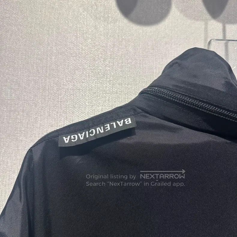 Balenciaga Balenciaga size 36 Black hooded windbreaker jacket with sm Size S / US 4 / IT 40 - 3 Thumbnail
