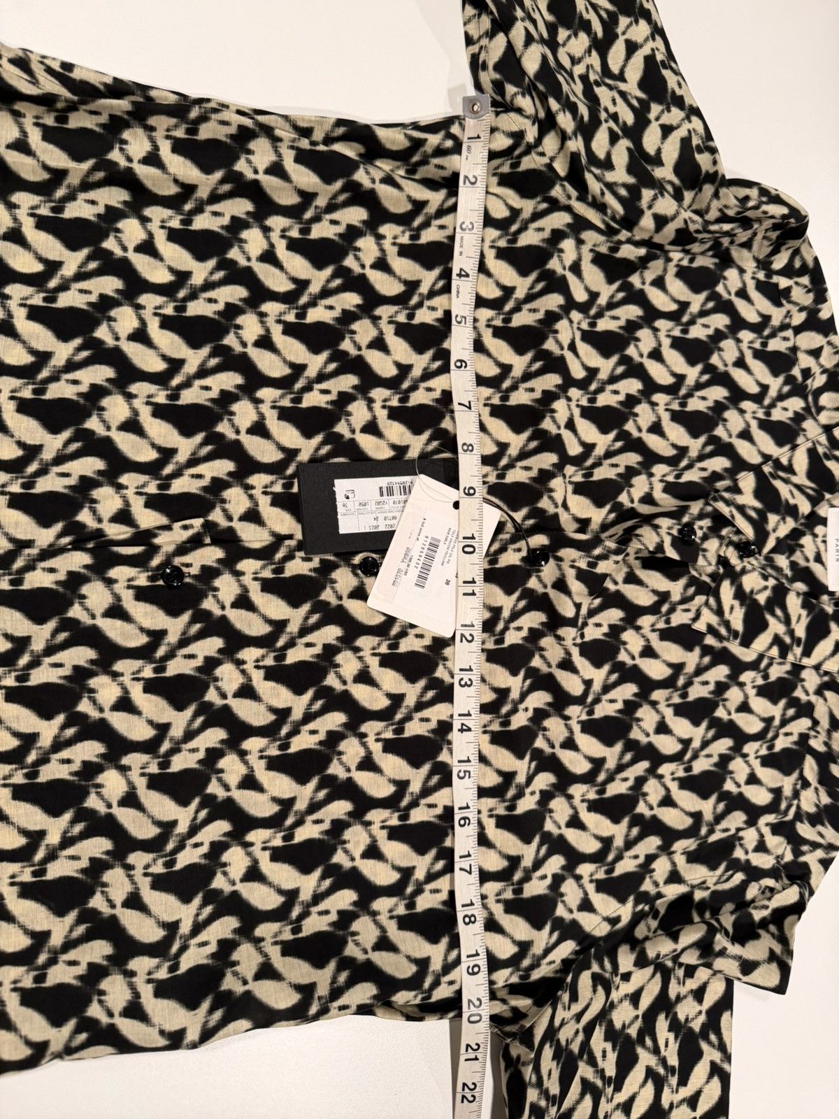 Saint Laurent Paris Saint Laurent men abstract print silk shirt. 38/M. $890 Size US M / EU 48-50 / 2 - 5 Thumbnail