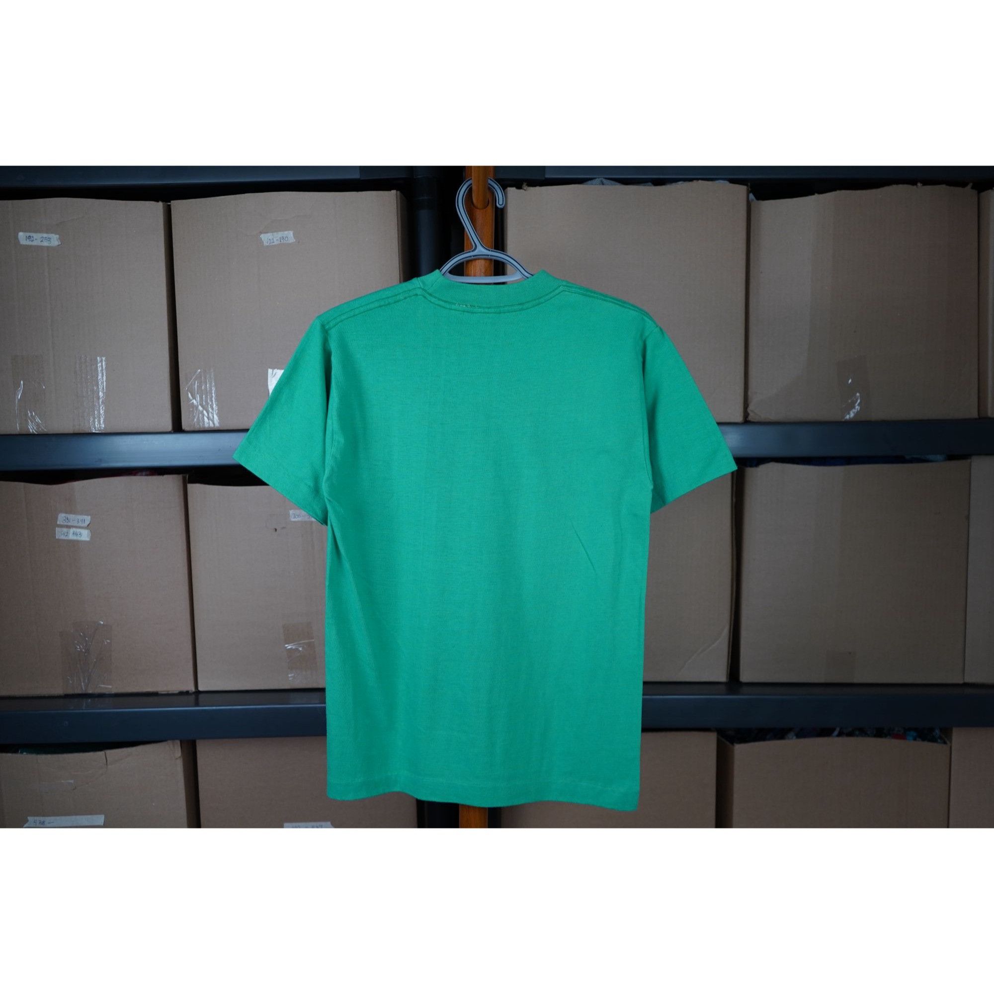 Vintage Vintage 90s Santo Domingo Green Tshirt S #479 Size US S / EU 44-46 / 1 - 2 Thumbnail