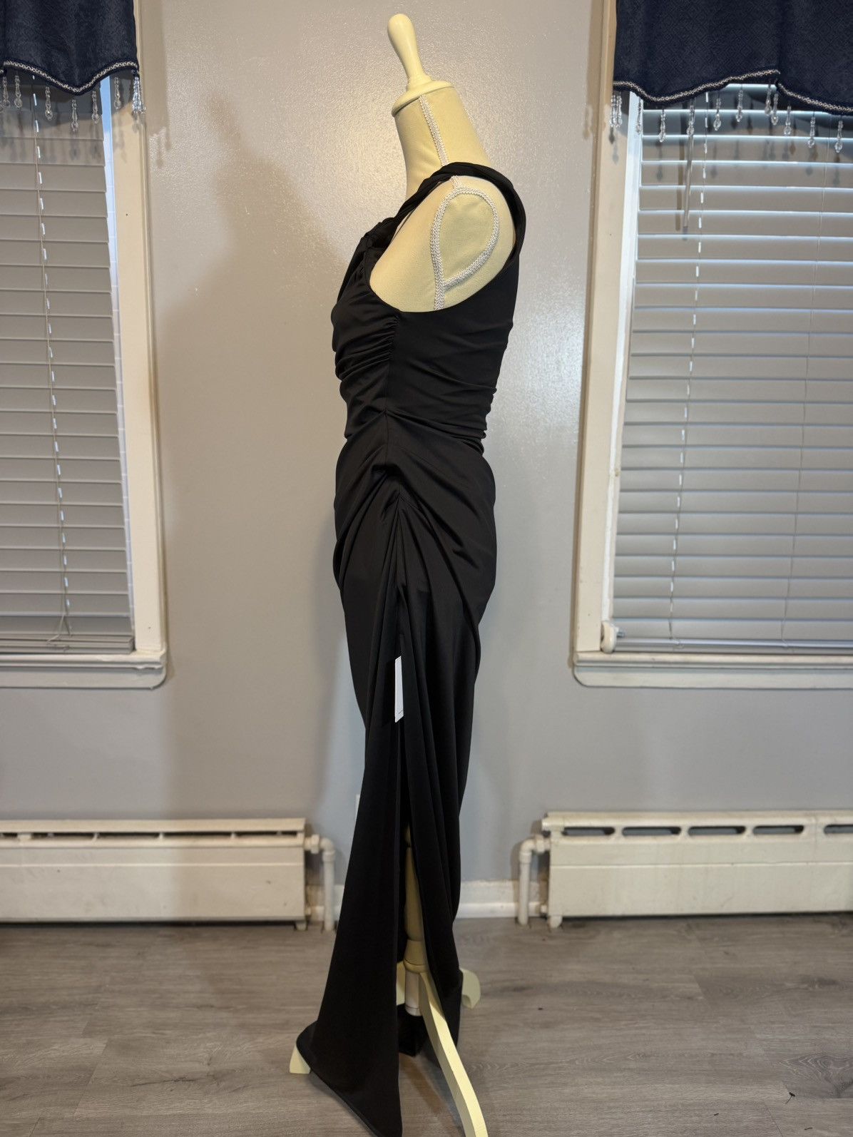 Lovers and Friends Lovers + Friends Athena Gown Black One Shoulder NWT M Size M / US 6-8 / IT 42-44 - 7 Thumbnail