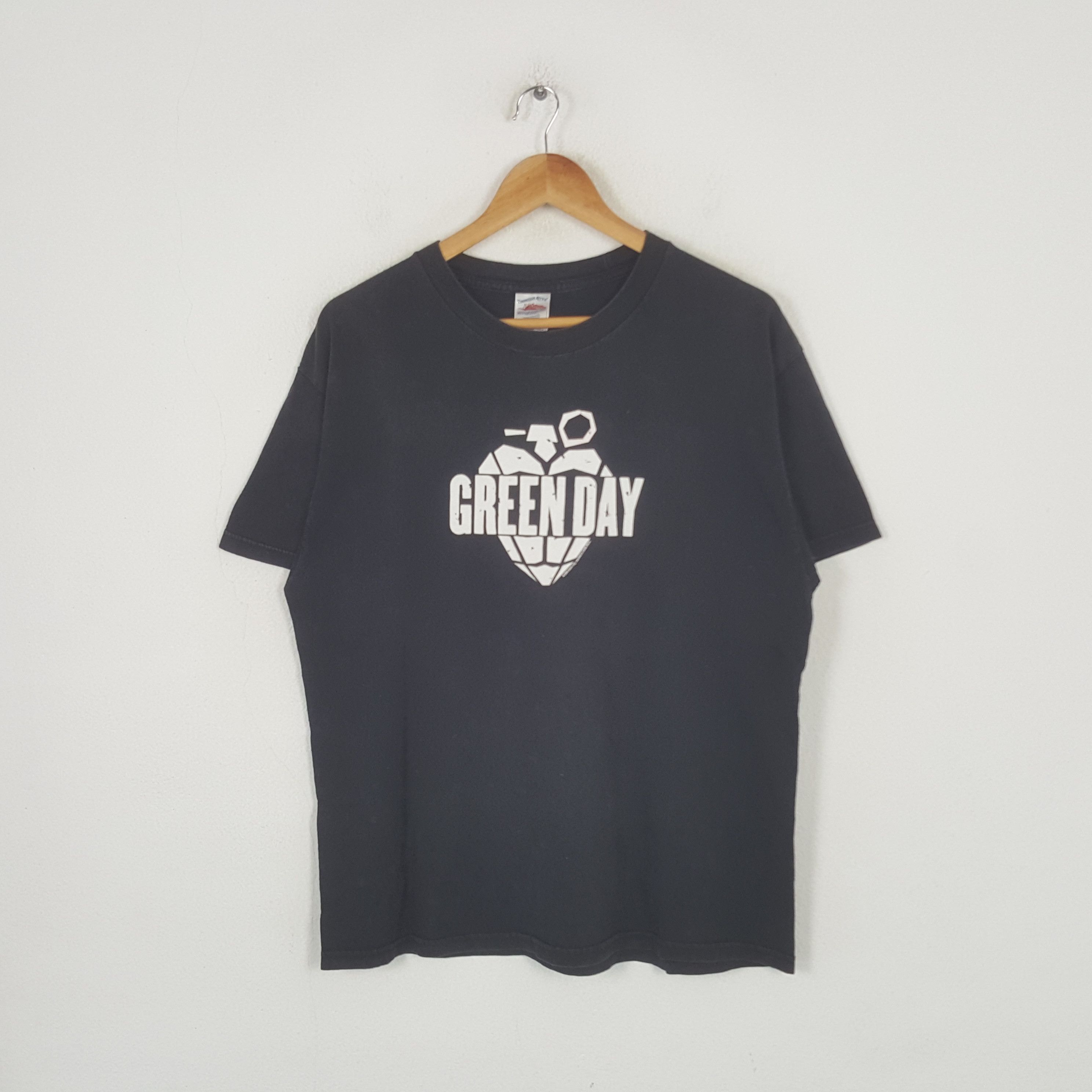 Vintage Vintage Green Day American Rock Band Album Tshirt RR3 Size US L / EU 52-54 / 3 - 1 Thumbnail