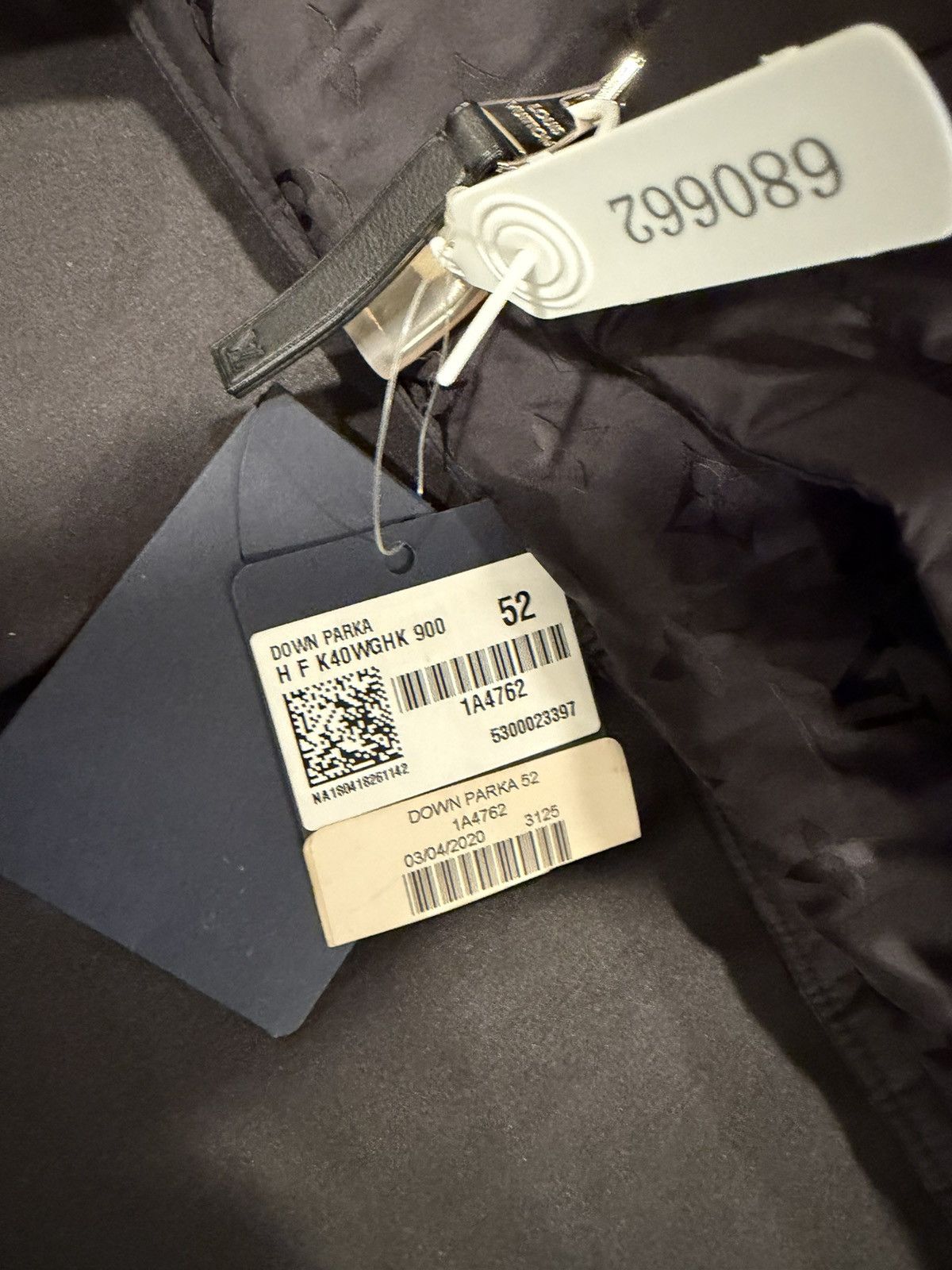 Louis Vuitton Louis Vuitton mens down jacket. 52/42 Size US L / EU 52-54 / 3 - 3 Thumbnail