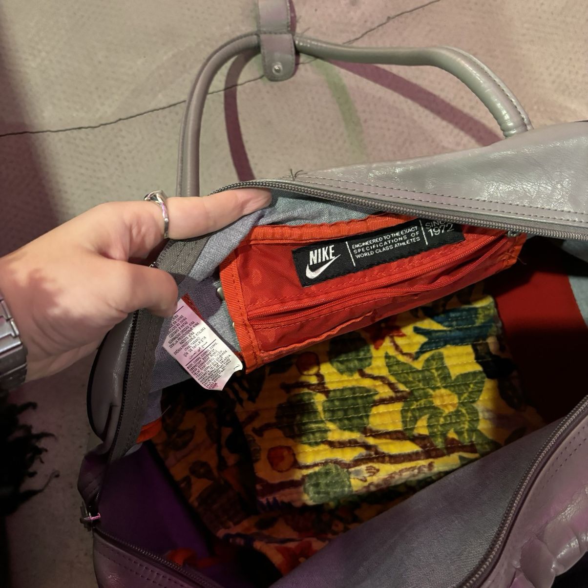 Nike × Vintage Vintage y3k bag nike sport bag Size ONE SIZE - 8 Thumbnail