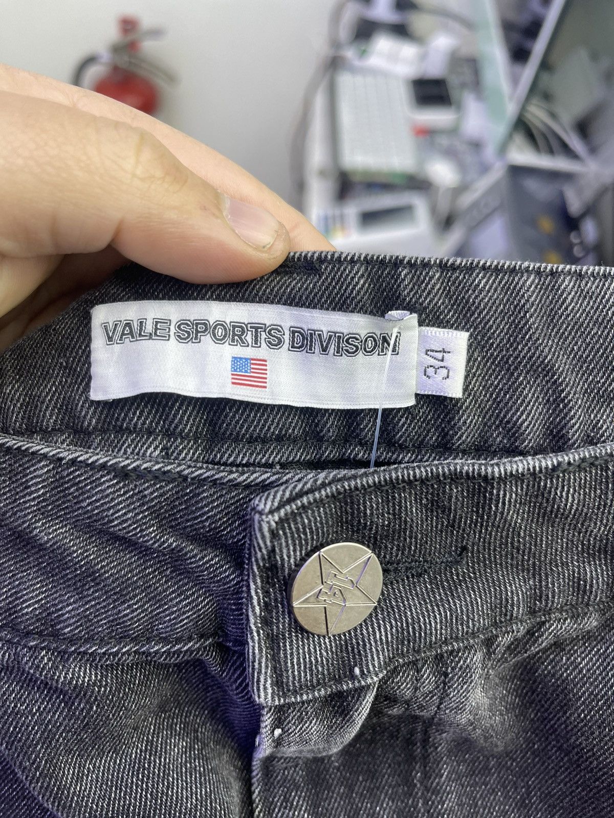 Vale Vale lives jeans black red logo all over yellow stars Size US 34 / EU 50 - 3 Thumbnail