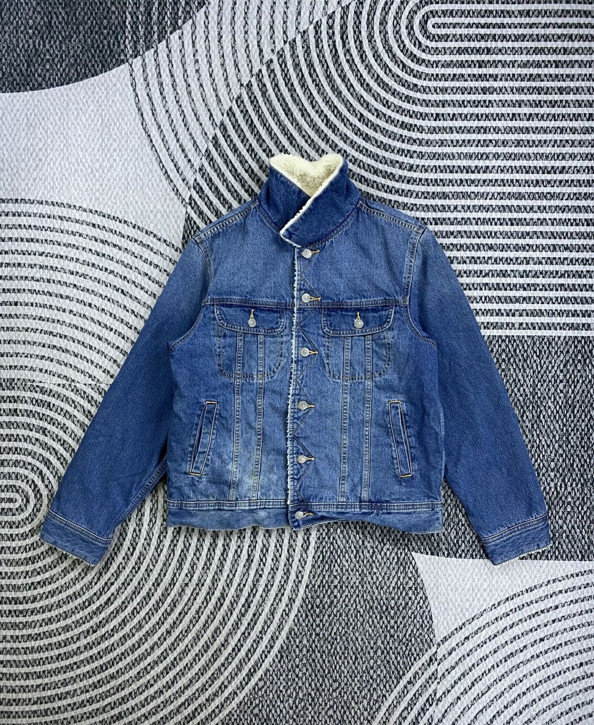 GU GU Japan Blue Wash Denim Sherpa Trucker Jacket Size US M / EU 48-50 / 2 - 5 Thumbnail