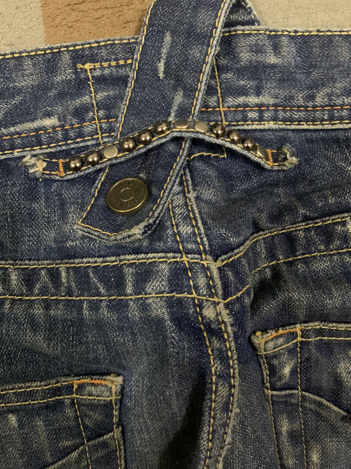 Tornado Mart Vintage Jimmy Taverniti Studded Flare Distress Grunge Jeans Size US 31 - 13 Thumbnail