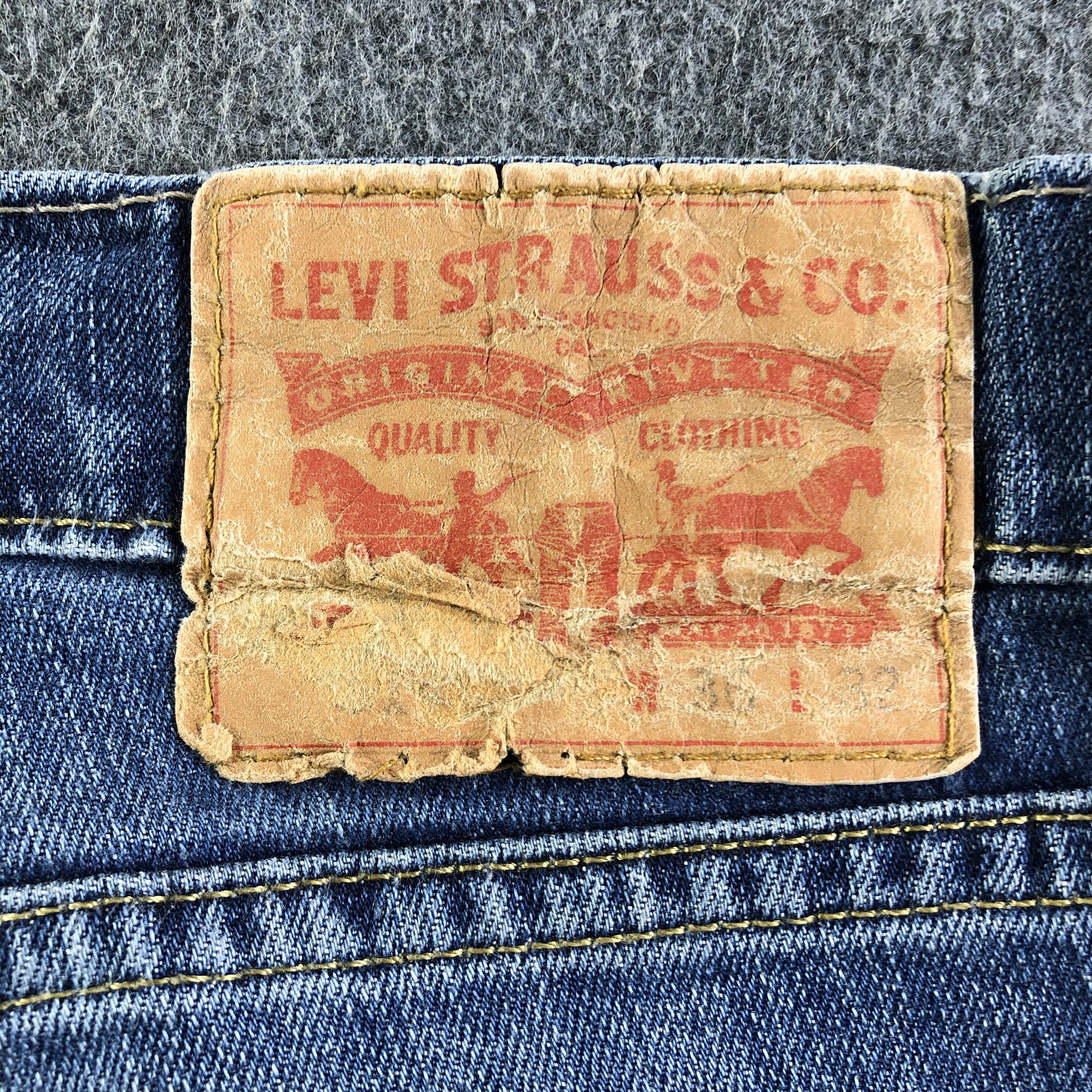 Levi's Vintage Blue Wash Levis 514 Jeans-J4142 Size US 37 - 5 Thumbnail