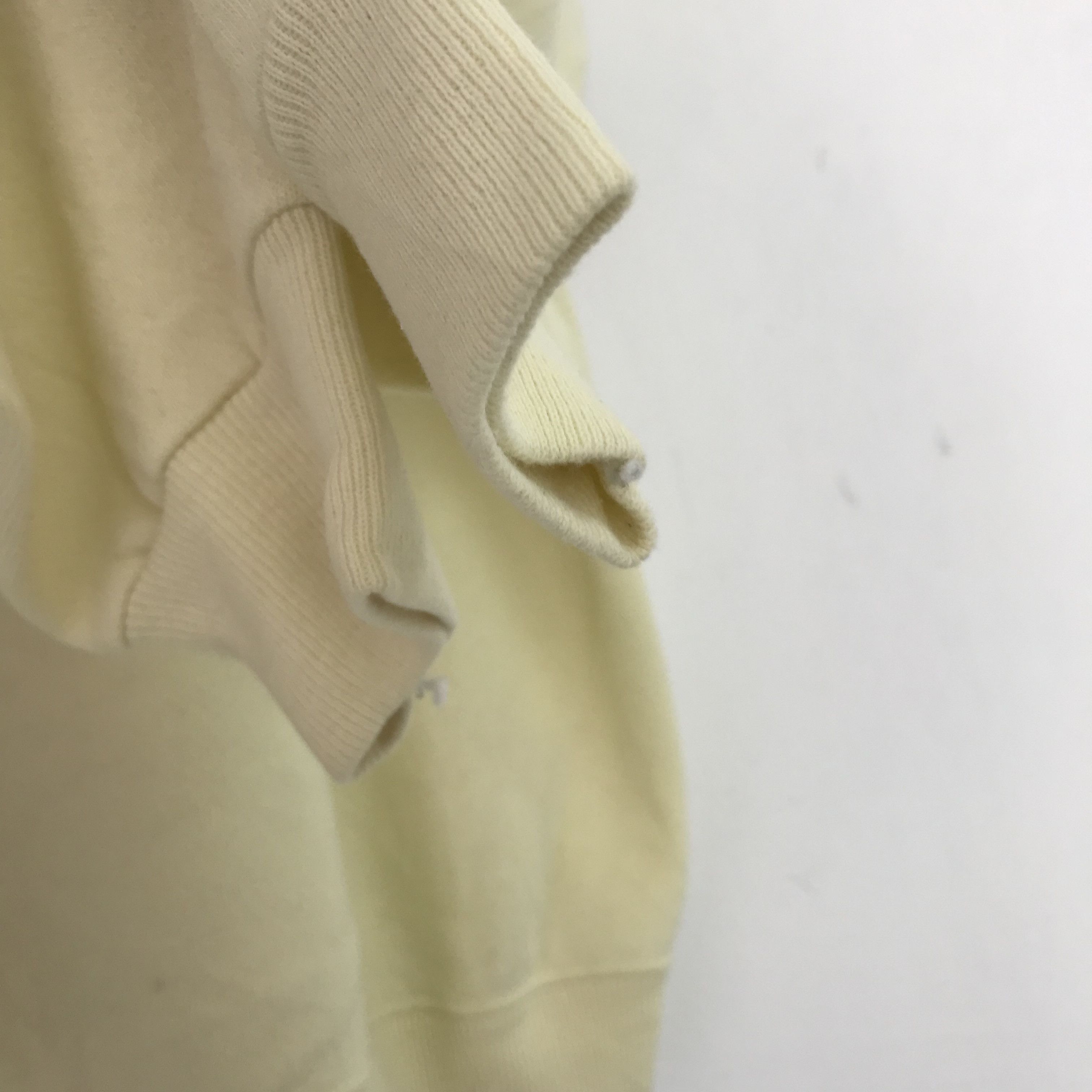 Vintage Vintage 90's Giant Panda Yellow Sweatshirt Large - 429 Size US L / EU 52-54 / 3 - 4 Thumbnail