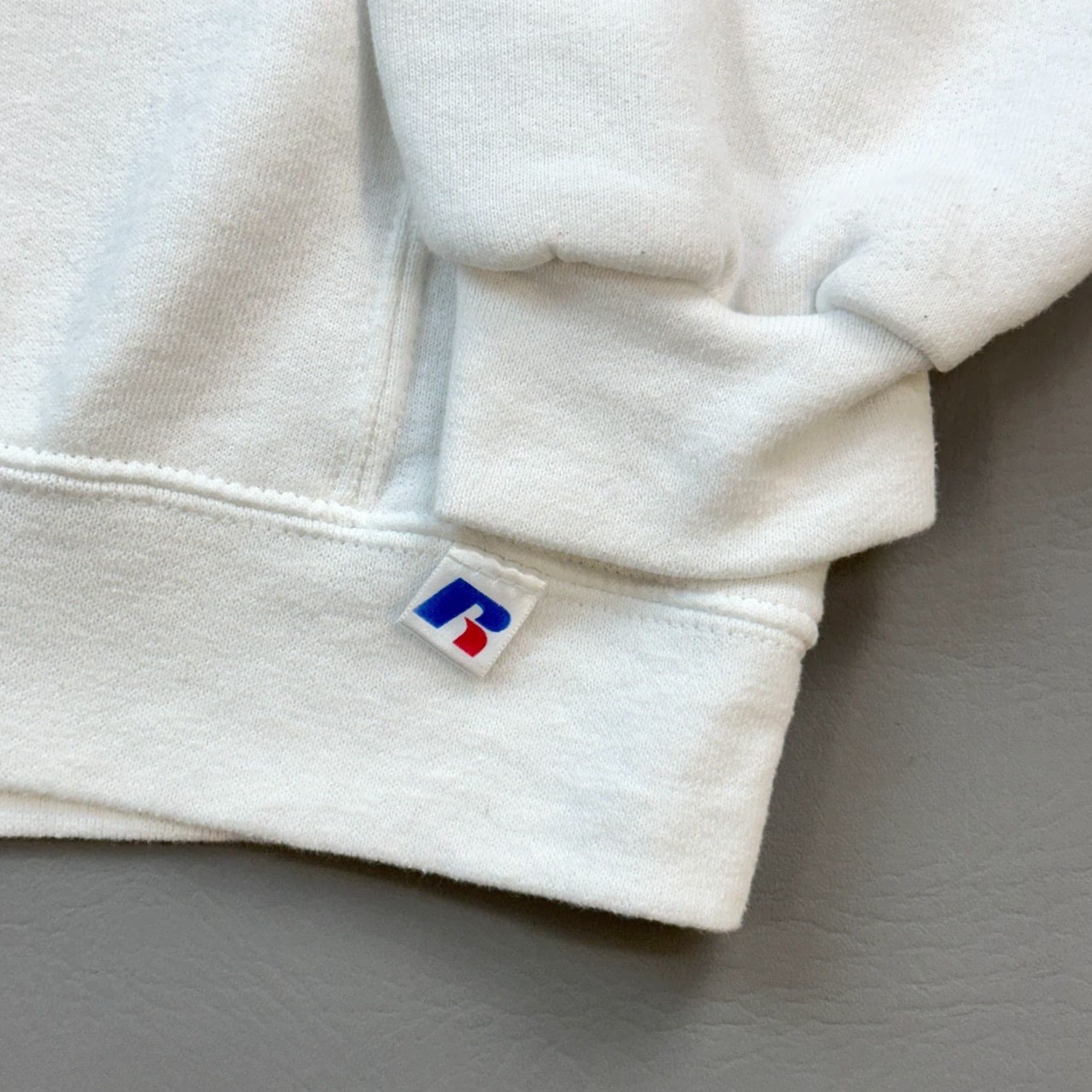Russell Athletic VINTAGE Russell Athletic Sweatshirt Mens Large White V Stitch Crewneck Pullover Y2K Size US L / EU 52-54 / 3 - 2 Thumbnail
