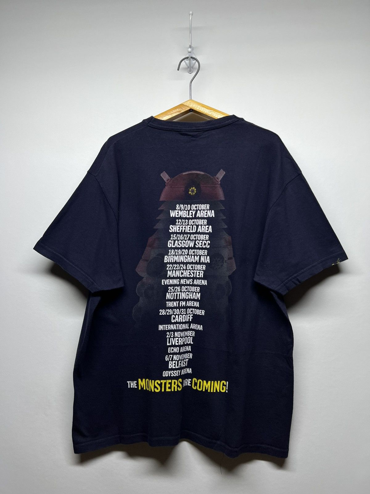 Vintage Vintage Y2k Doctor Who Live 2009 Tour Promo Graphic T-Shirt Size US M / EU 48-50 / 2 - 3 Thumbnail