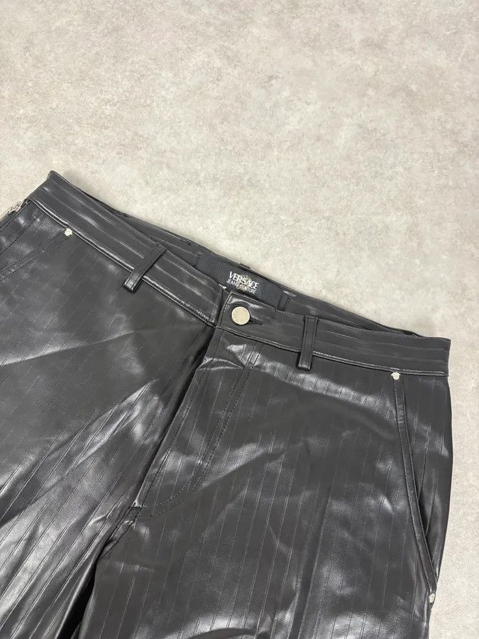 Versace 2000s Versace Black Lined Faux Leather Pants Size US 32 / EU 48 - 5 Thumbnail