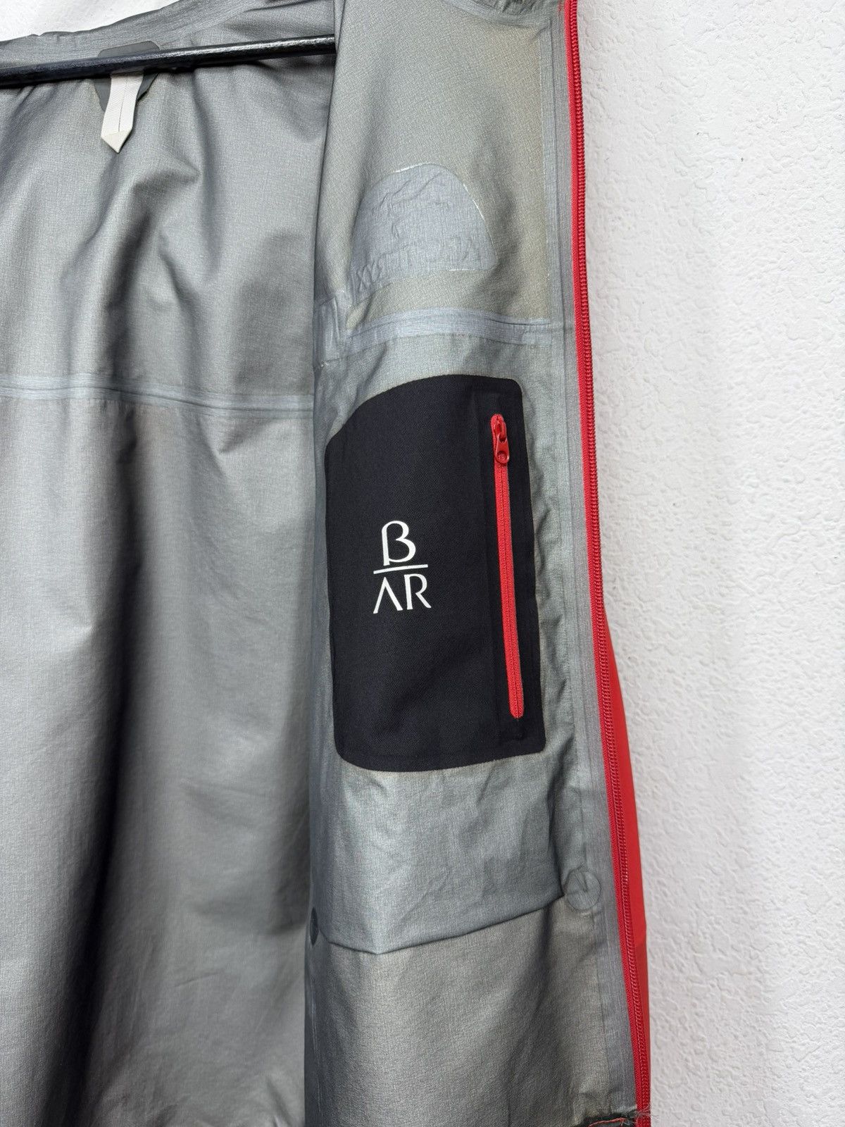 Arc'teryx Vintage Arc’teryx Beta AR Gore-Tex Pro Shell Jacket Hooded Size US L / EU 52-54 / 3 - 10 Thumbnail