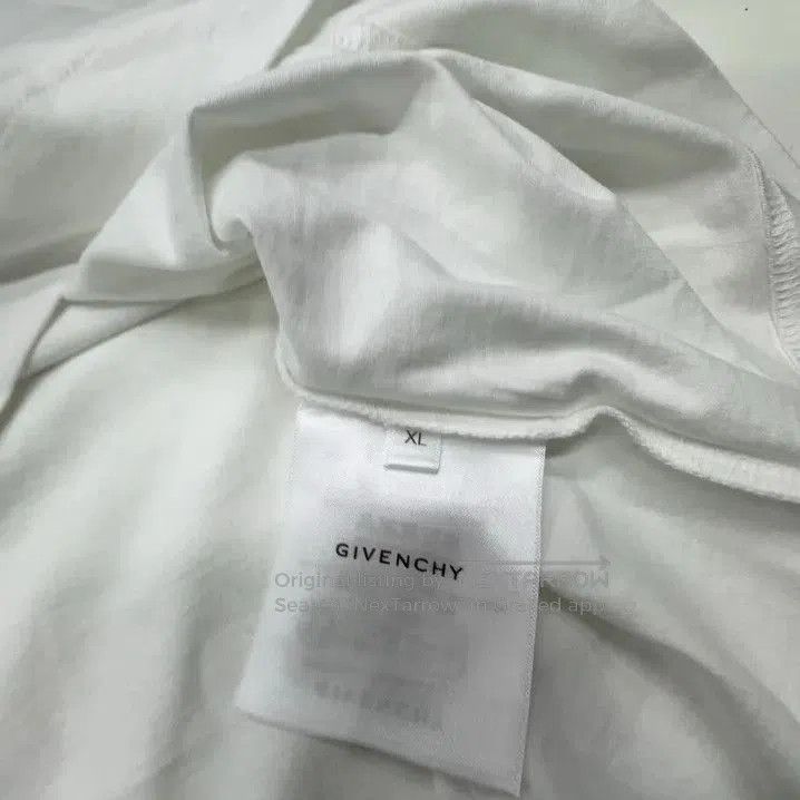 Givenchy Givenchy SS23 Chest Gradient Short-Sleeve T-Shirt. Size US XL / EU 56 / 4 - 4 Thumbnail