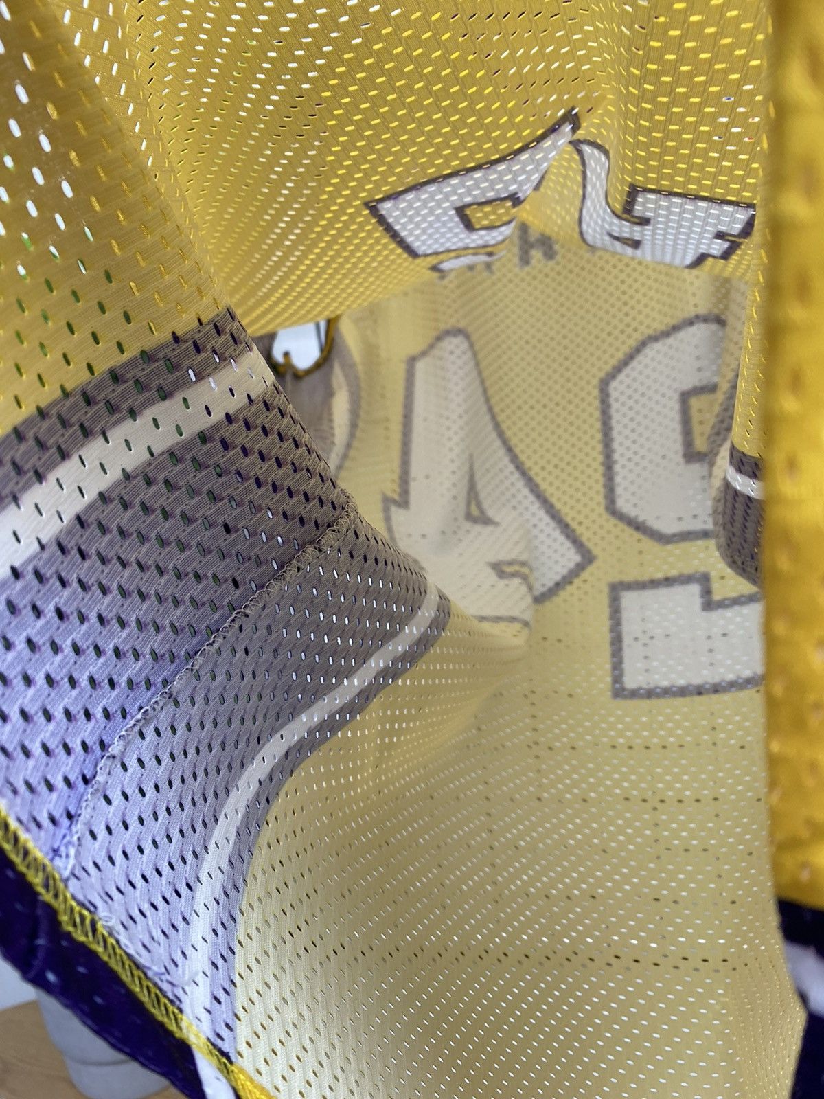 NBA Los Angeles Lakers #24 Kobe Bryant Jersey Yellow Men M Size US M / EU 48-50 / 2 - 5 Thumbnail