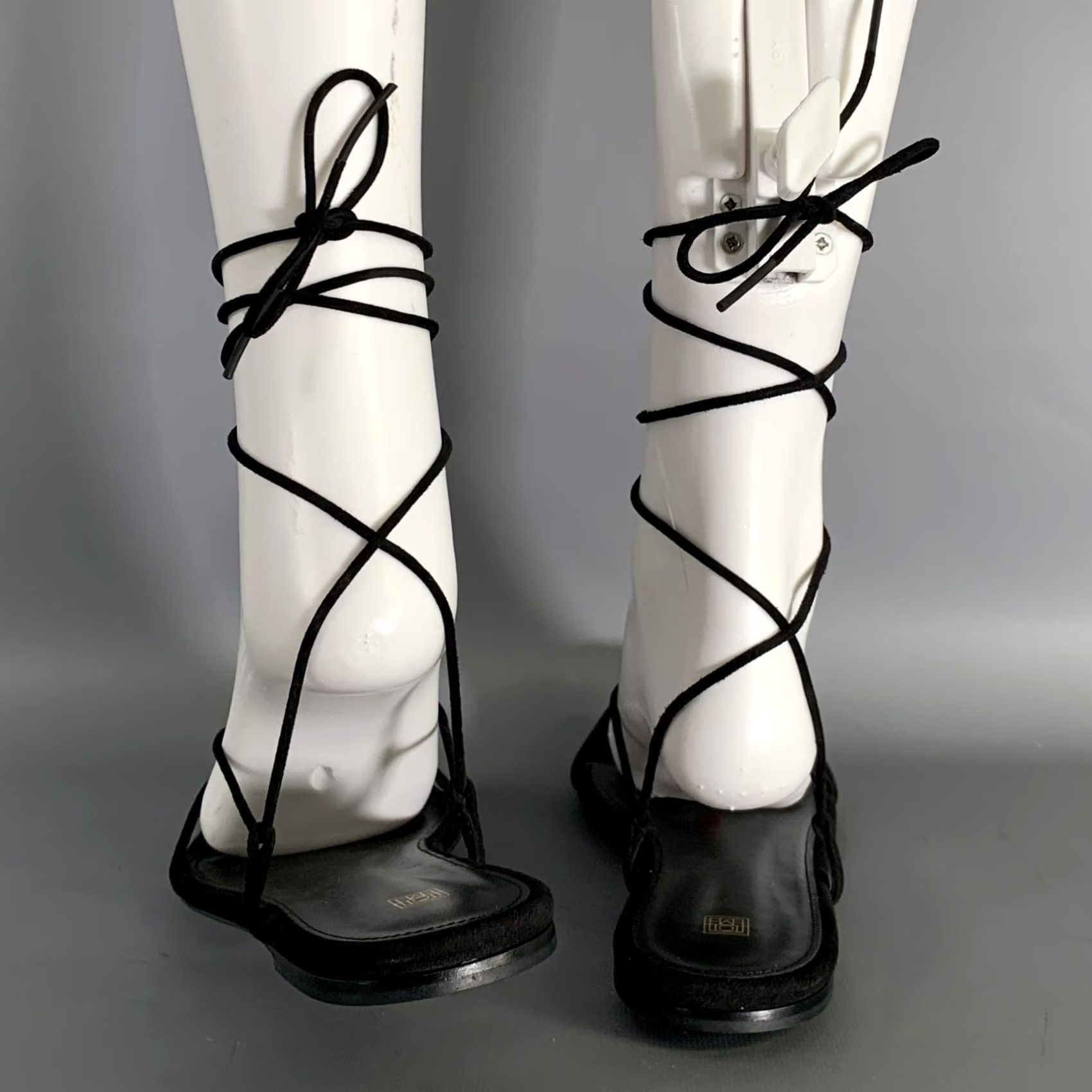 Vintage TOTEME Black Leather Suede Strappy Sandal Size 7.5 Women Size US 8 / IT 38 - 3 Thumbnail