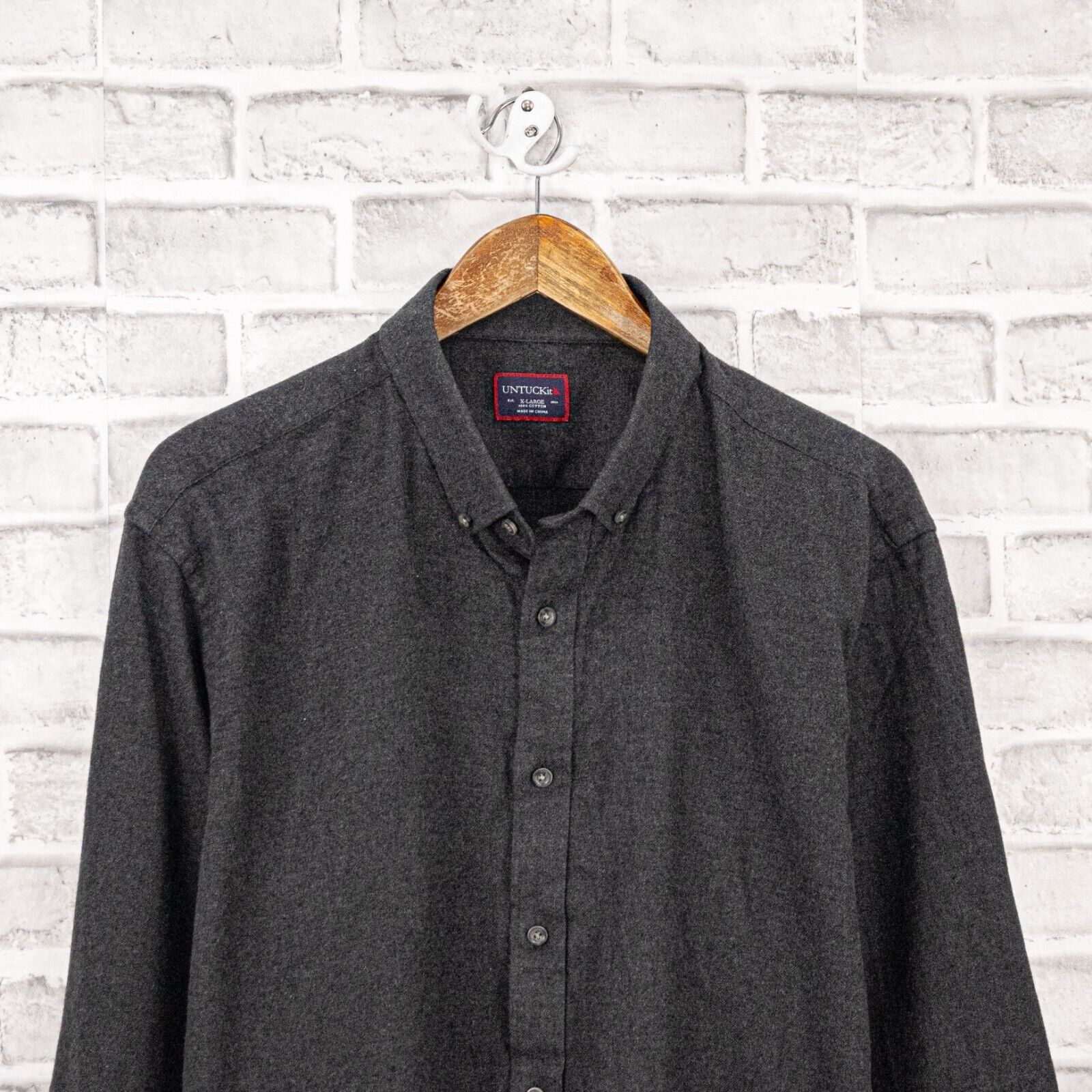 UNTUCKit UNTUCKit Button Down Brushed Cotton Shirt Long Sleeve Gray Size US XL / EU 56 / 4 - 4 Thumbnail
