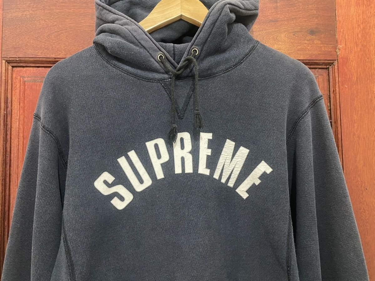 Supreme Vintage Supreme Sun Faded Spell Out Sweatshirt Hoodie Size US M / EU 48-50 / 2 - 3 Thumbnail