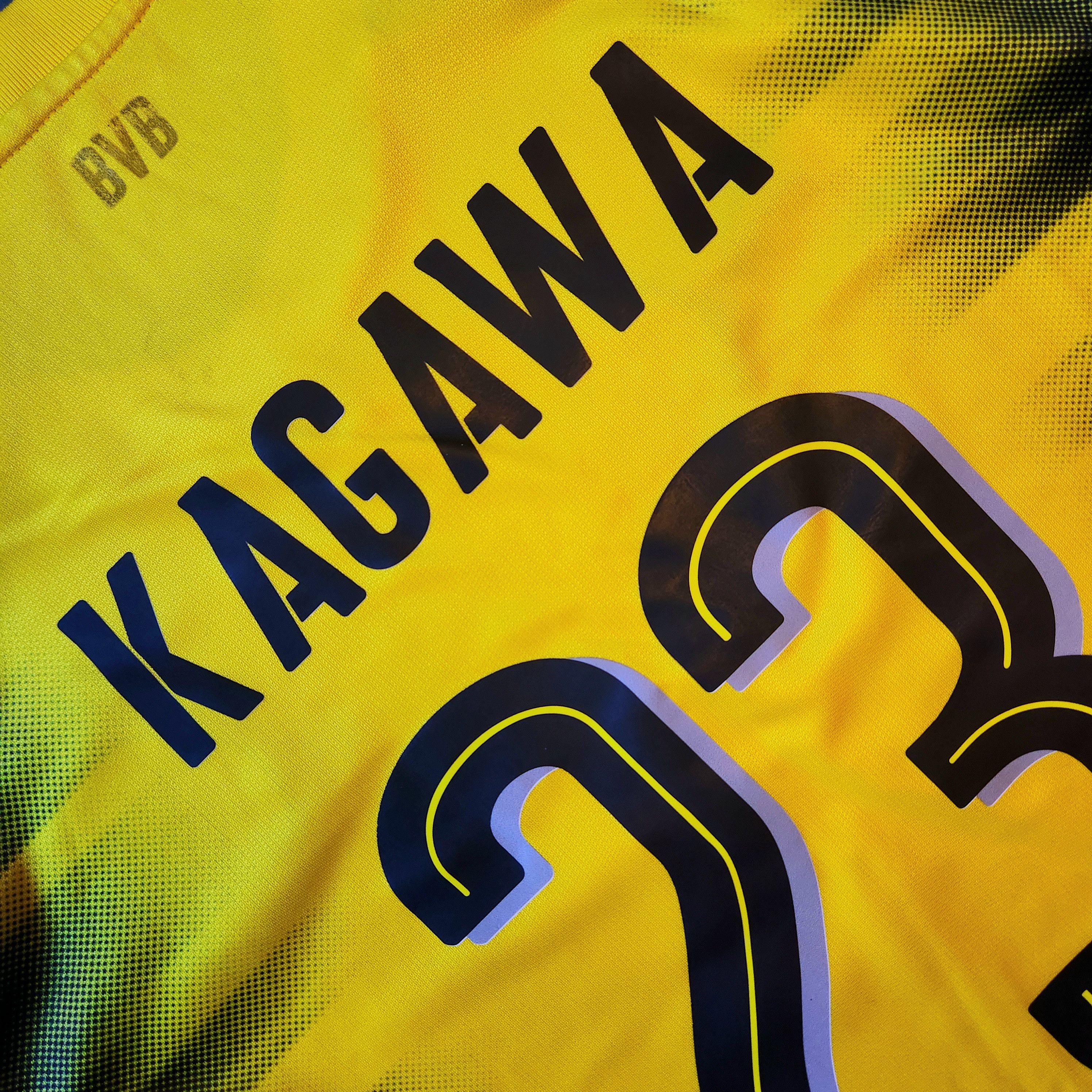 Puma Borussia BVB Dortmund KAGAWA 2017-2018 17/18 European Home Size US M / EU 48-50 / 2 - 4 Thumbnail