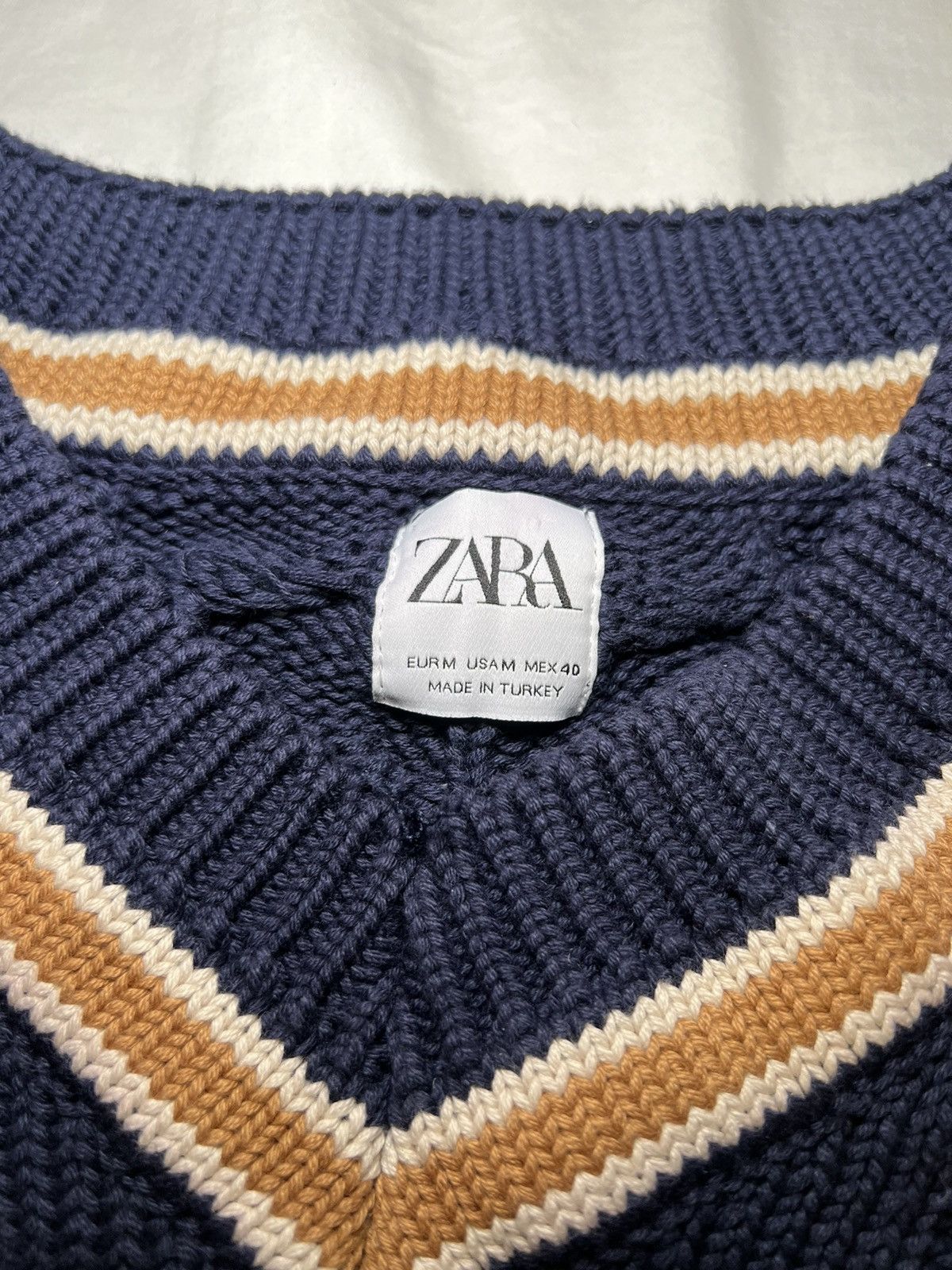 Zara V-Neck Sweater Size US M / EU 48-50 / 2 - 3 Thumbnail