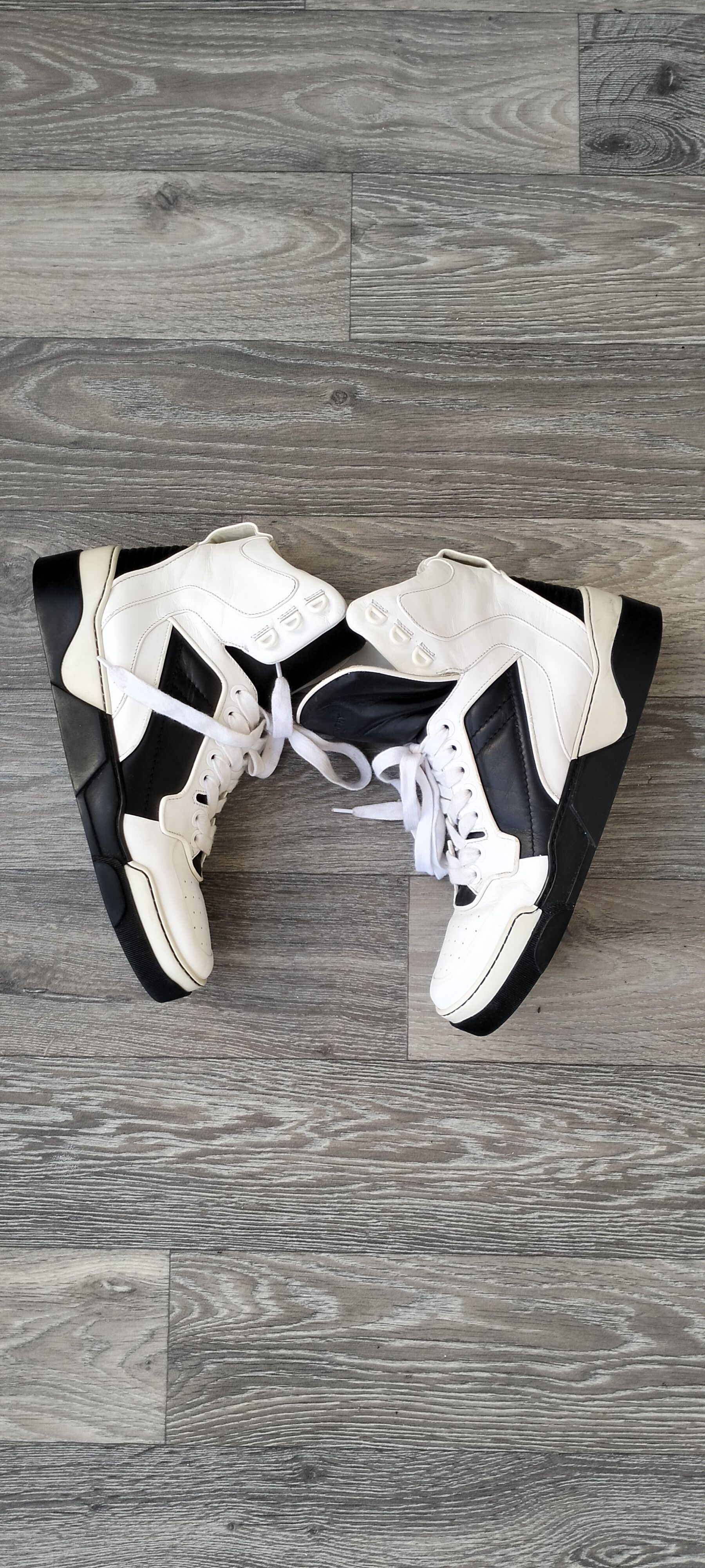 Givenchy Givenchy Tyson Mid-High Sneaker Size US 10 / EU 43 - 2 Thumbnail