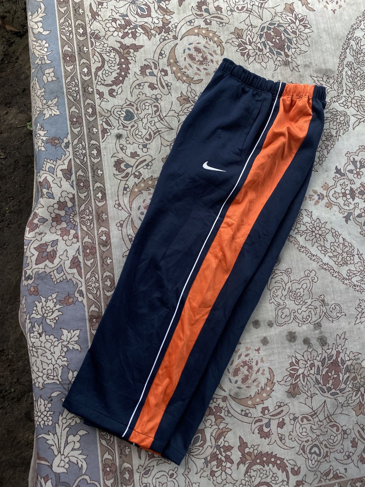 Carhartt Wip × Nike VINTAGE NIKE 90S BAGGY NYLON WIDE LEG SWOOSH TRACK PANTS Y2K Size US 26 / EU 42 - 2 Thumbnail