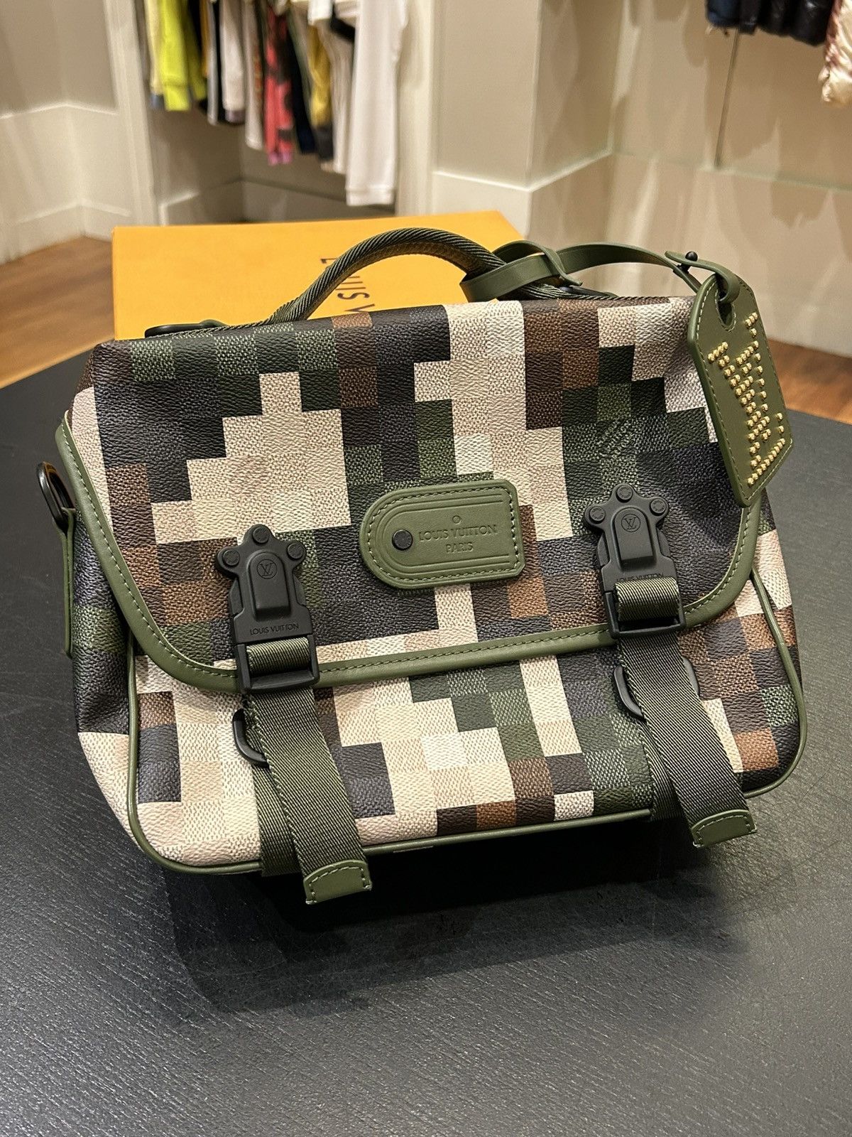 Louis Vuitton Louis Vuitton Damoflage Trail Messenger Bag Size ONE SIZE - 1 Thumbnail