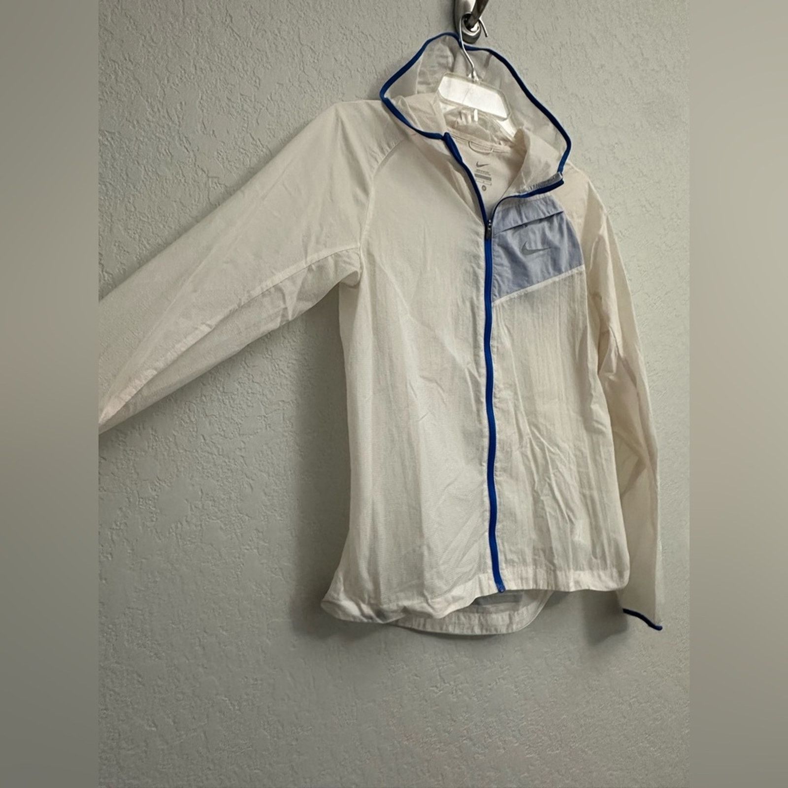 Nike Nike Impossibly Light Running Jacket Womens M WHITE BLUE Size M / US 6-8 / IT 42-44 - 5 Thumbnail
