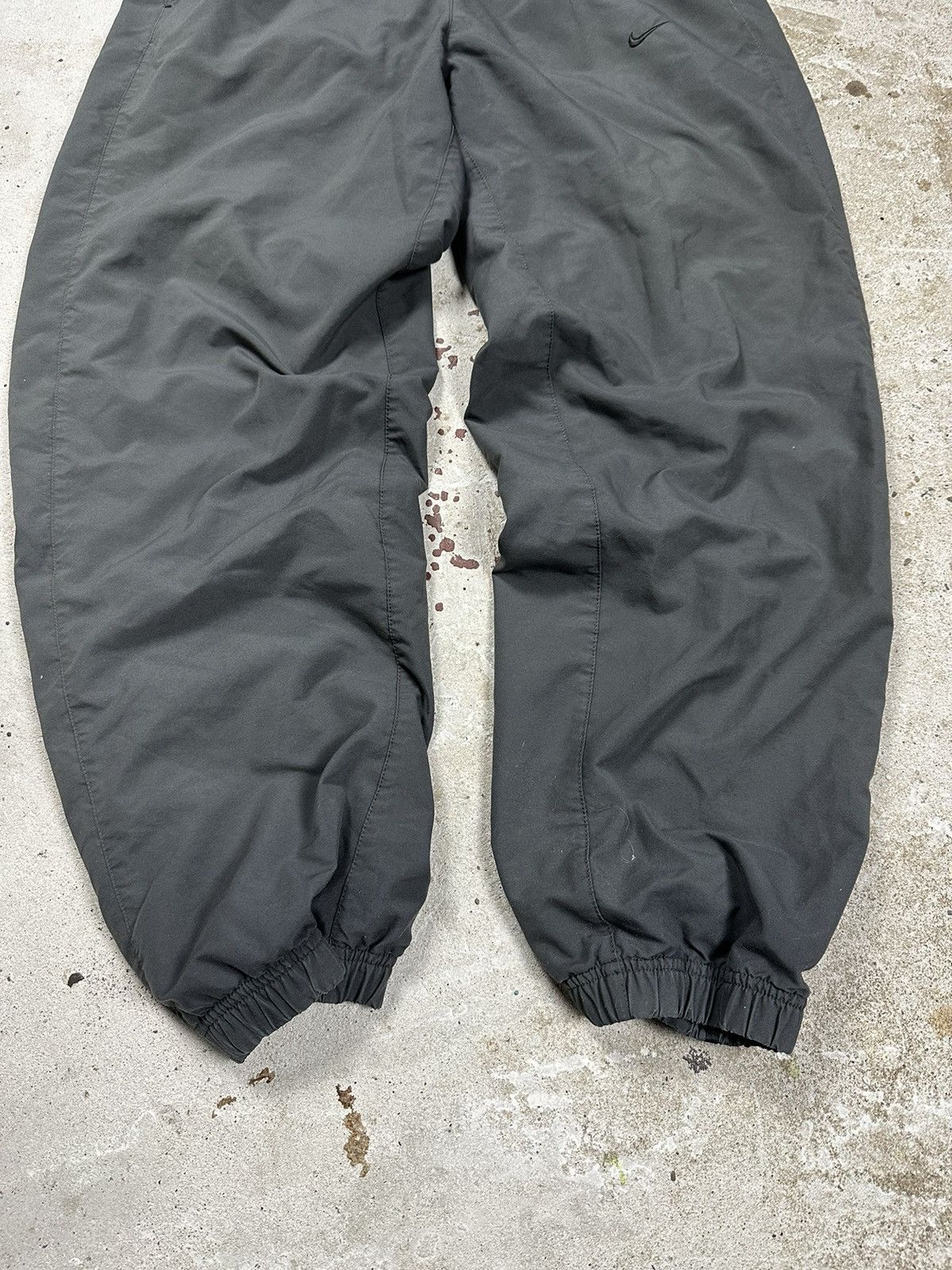 Nike Vintage y2k Nike Grey Track Pants Swoosh Baggy Spell Out Size US 33 - 3 Thumbnail