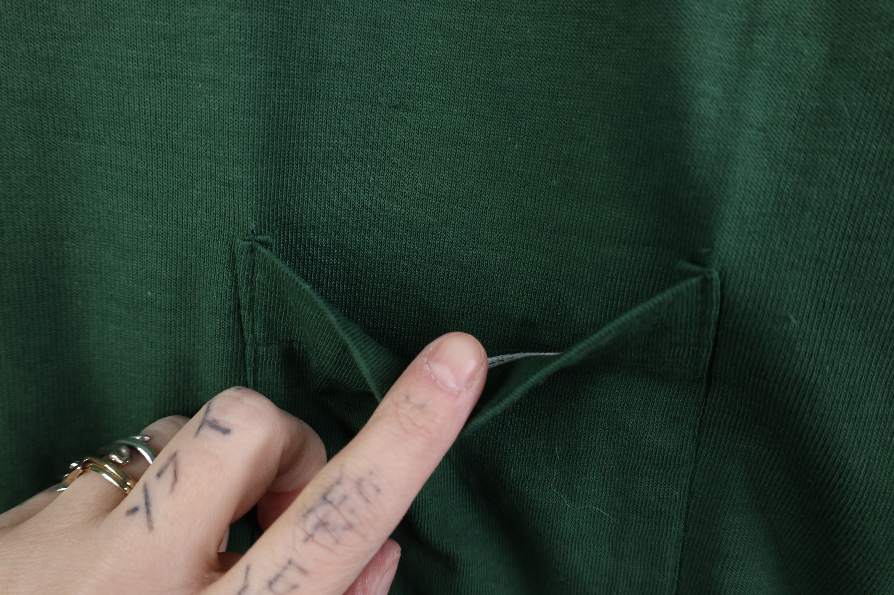 Vintage Deadstock Vintage 70s Streetwear Pocket T-Shirt Green USA Size US L / EU 52-54 / 3 - 4 Thumbnail