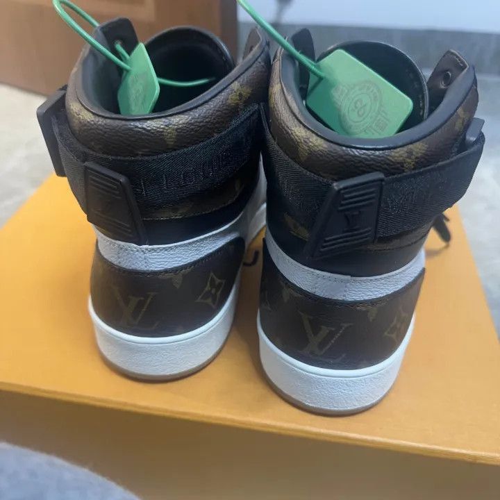 Louis Vuitton Louis Vuitton Rivoli Black and White High-Top Sneakers -250 Size US 9.5 / EU 42-43 - 3 Thumbnail