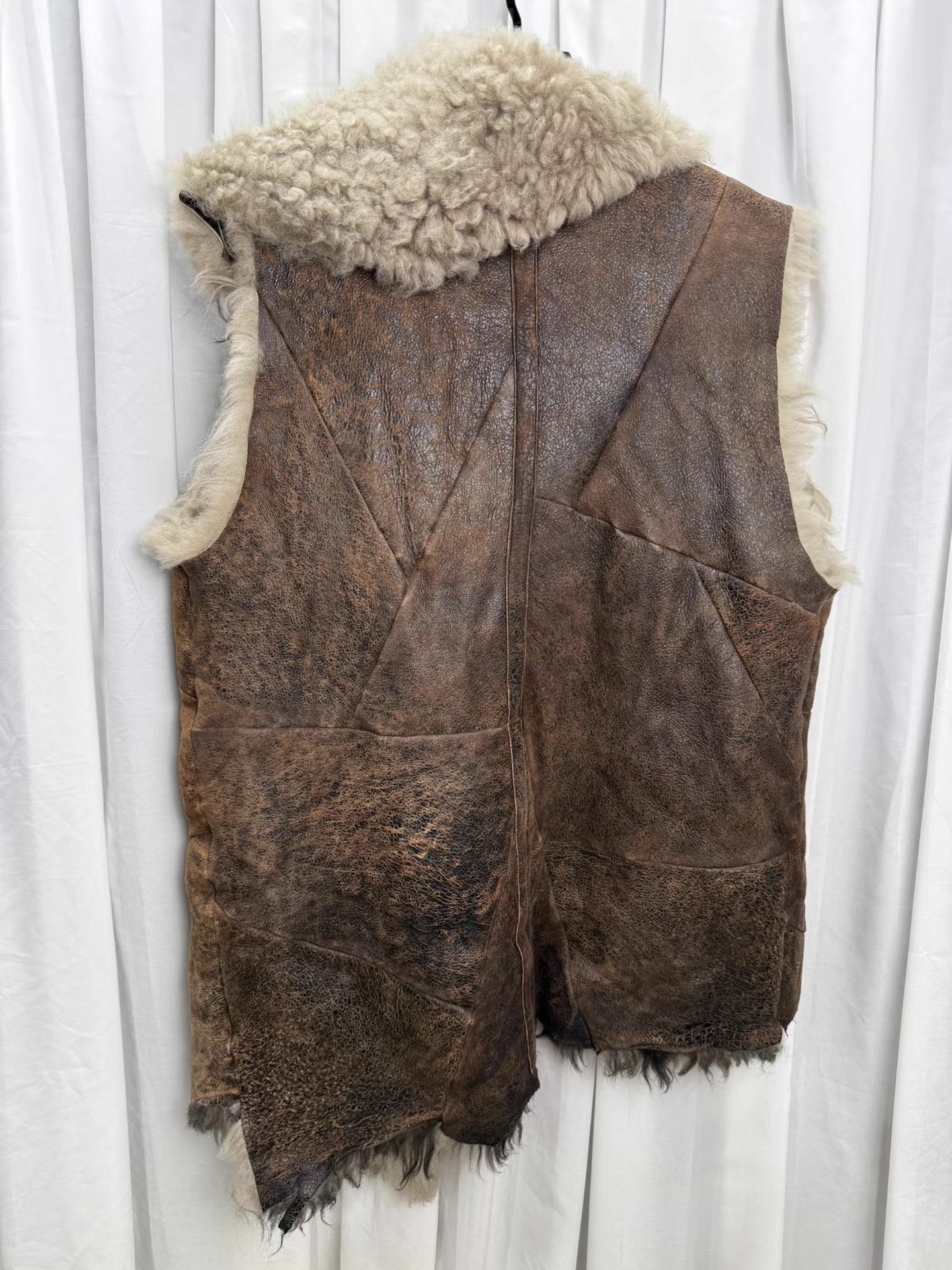 Ann Demeulemeester Ann Demeulemeester New Fur Asymmetric Cut Vest K20 Size US M / EU 48-50 / 2 - 2 Thumbnail