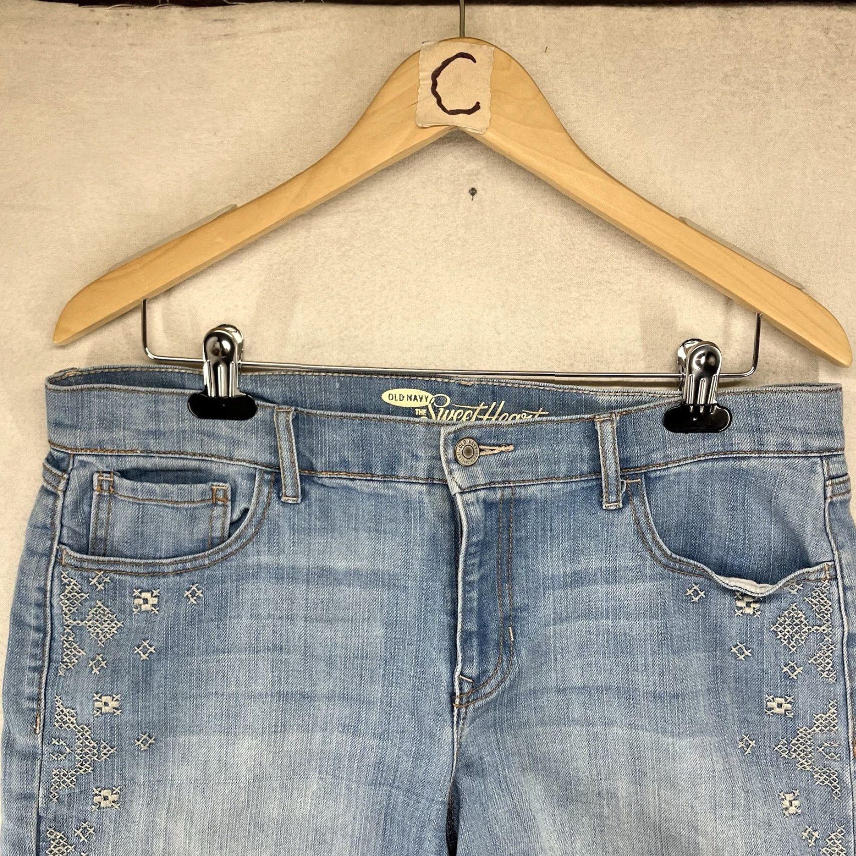Old Navy Old Navy Women's 90s Sweetheart Jean Shorts Size 12 Mid Rise Cuffed Embroidered Blue 4-Inseam Size 34" / US 12 / IT 48 - 5 Thumbnail