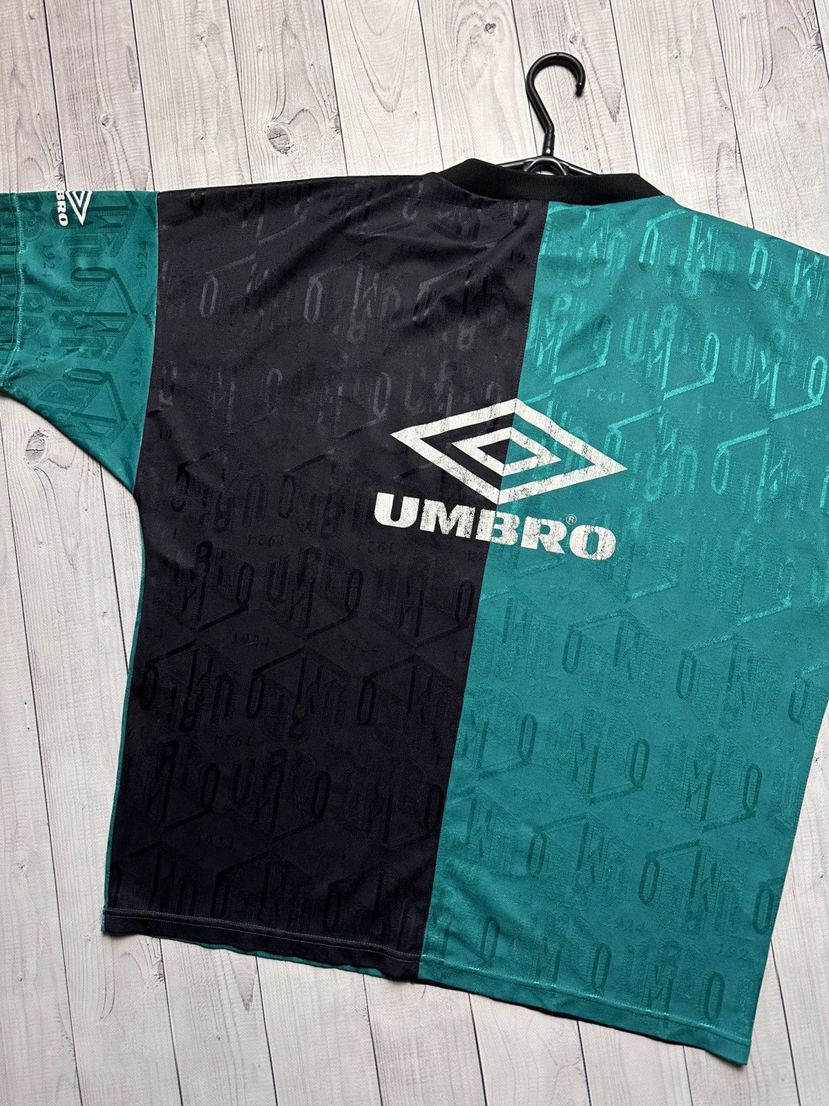 Vintage Vintage Umbro Celtic soccer jersey retro rare big logo M/L Size US L / EU 52-54 / 3 - 10 Thumbnail