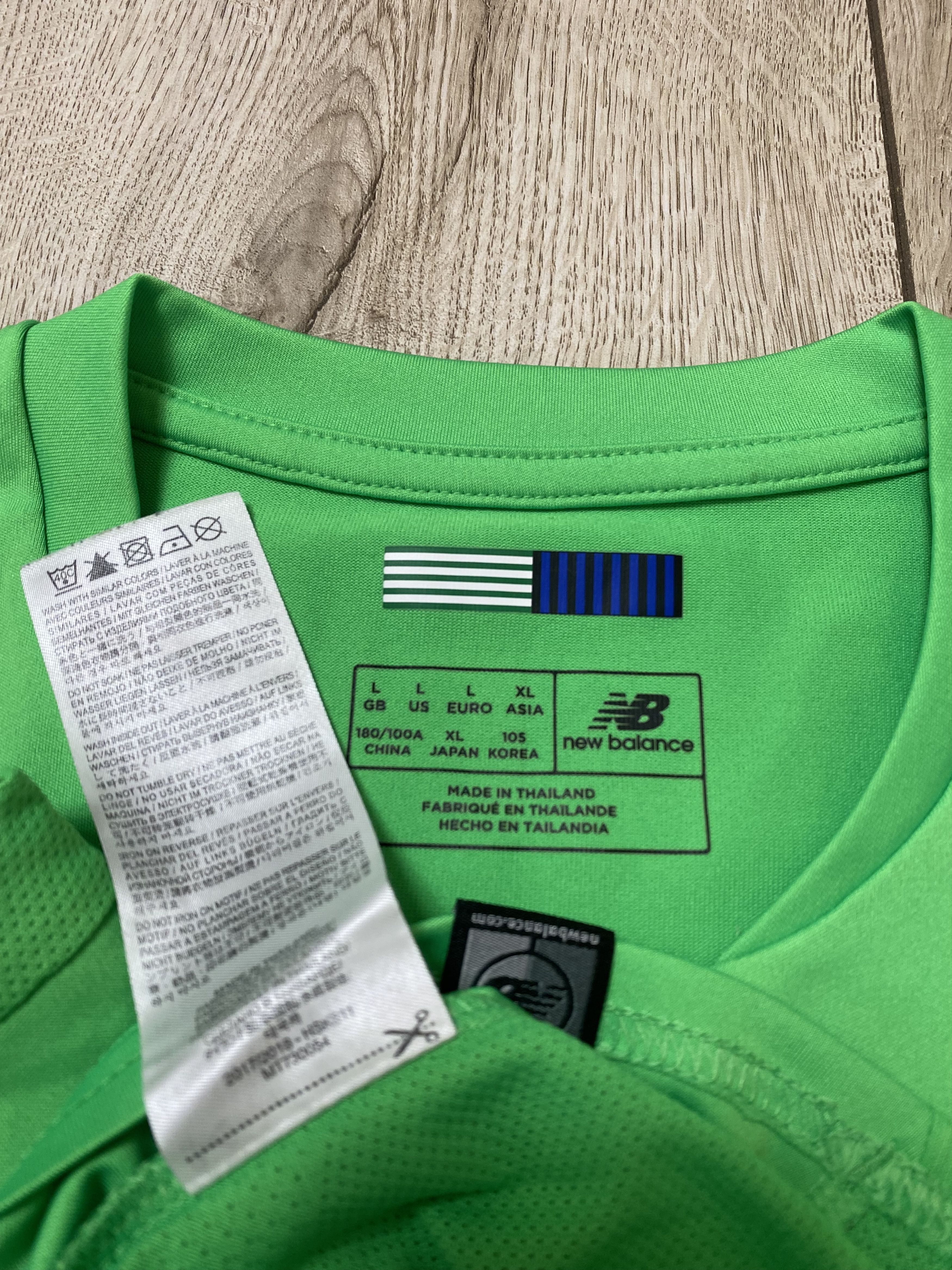 New Balance CELTIC 2017 2018 AWAY SPECIAL FOOTBALL SHIRT SOCCER JERSEY Size US L / EU 52-54 / 3 - 8 Thumbnail