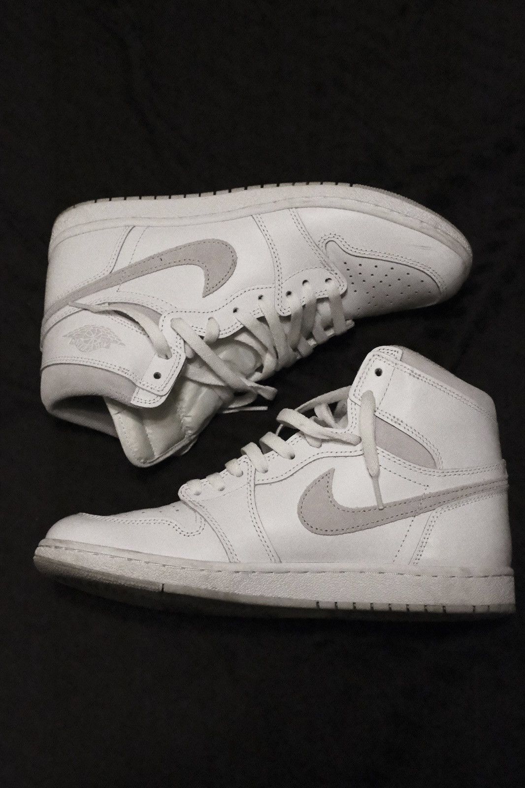 Jordan Brand × Nike Jordan 1 retro high OG Neutral Gray Size US 9.5 / EU 42-43 - 2 Thumbnail