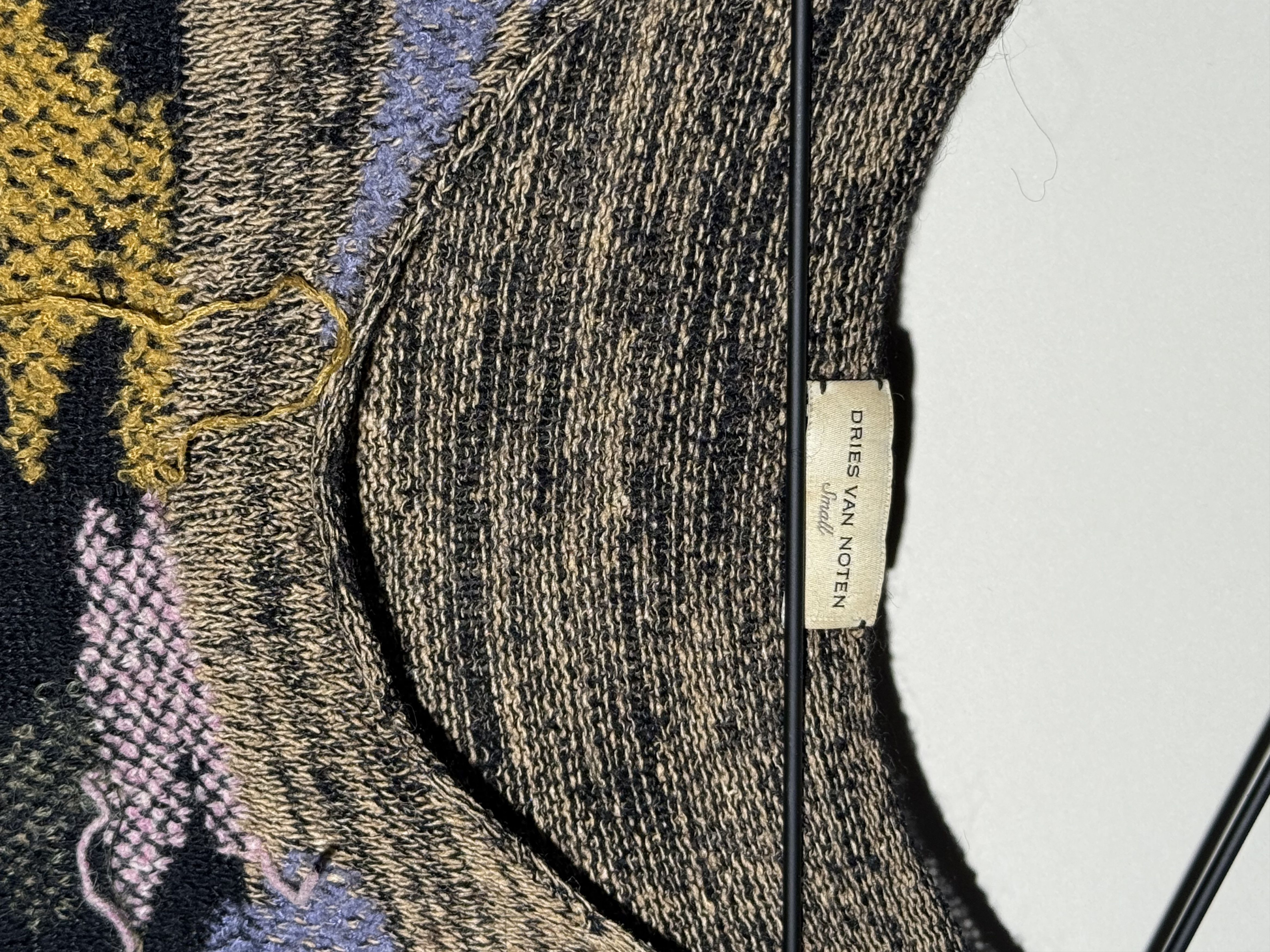 Dries Van Noten Dries Van Noten SS17 Sleeveless Hand Knit Sweater Size US S / EU 44-46 / 1 - 6 Thumbnail