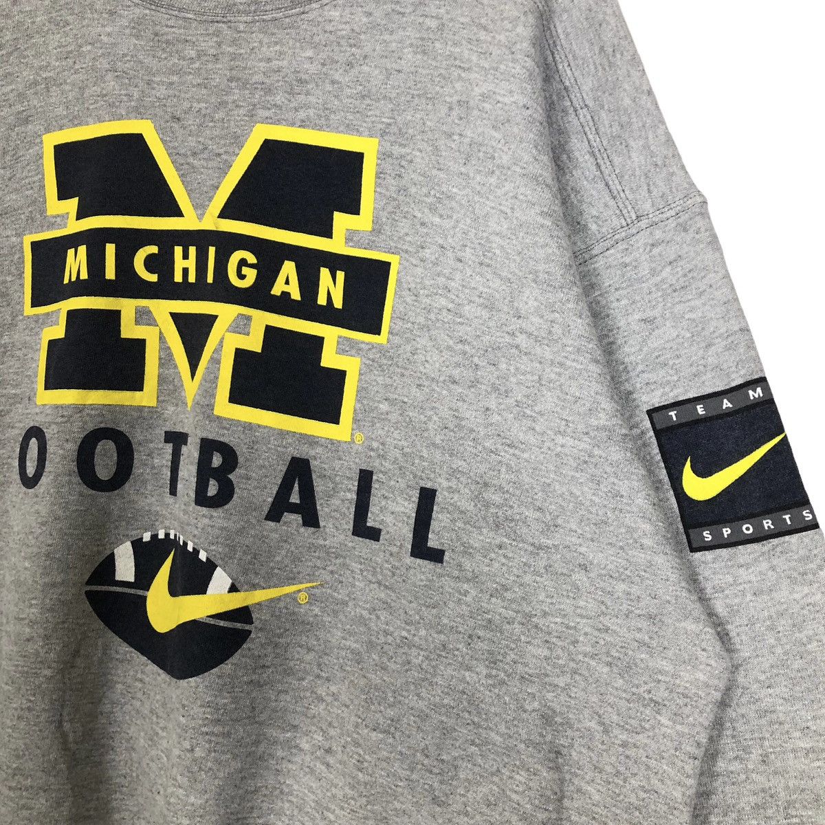 NCAA Vintage 90s Nike Swoosh X University Of Michigan Sweatshirt Size US XL / EU 56 / 4 - 8 Thumbnail