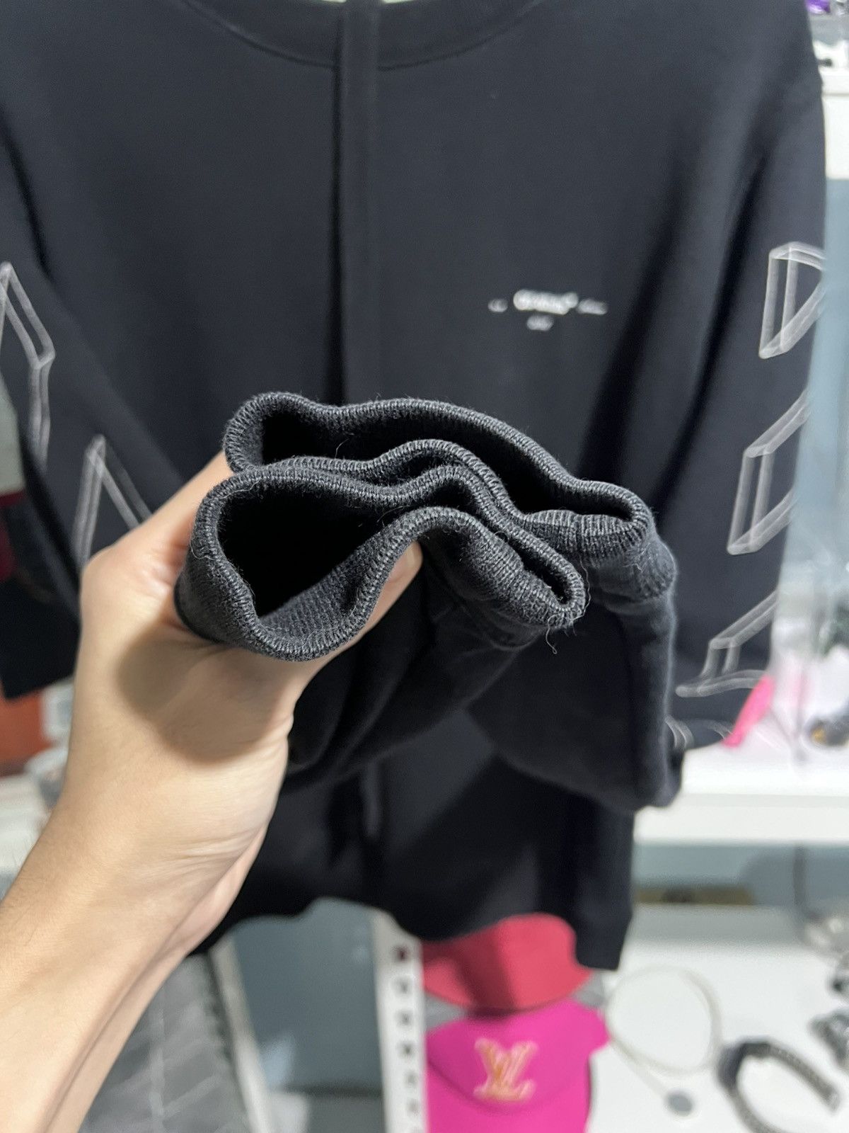 Off-White OFF-WHITE ARROW GRAPHIC WASHED BLACK SWEATSHIRT 2018 Size US M / EU 48-50 / 2 - 4 Thumbnail