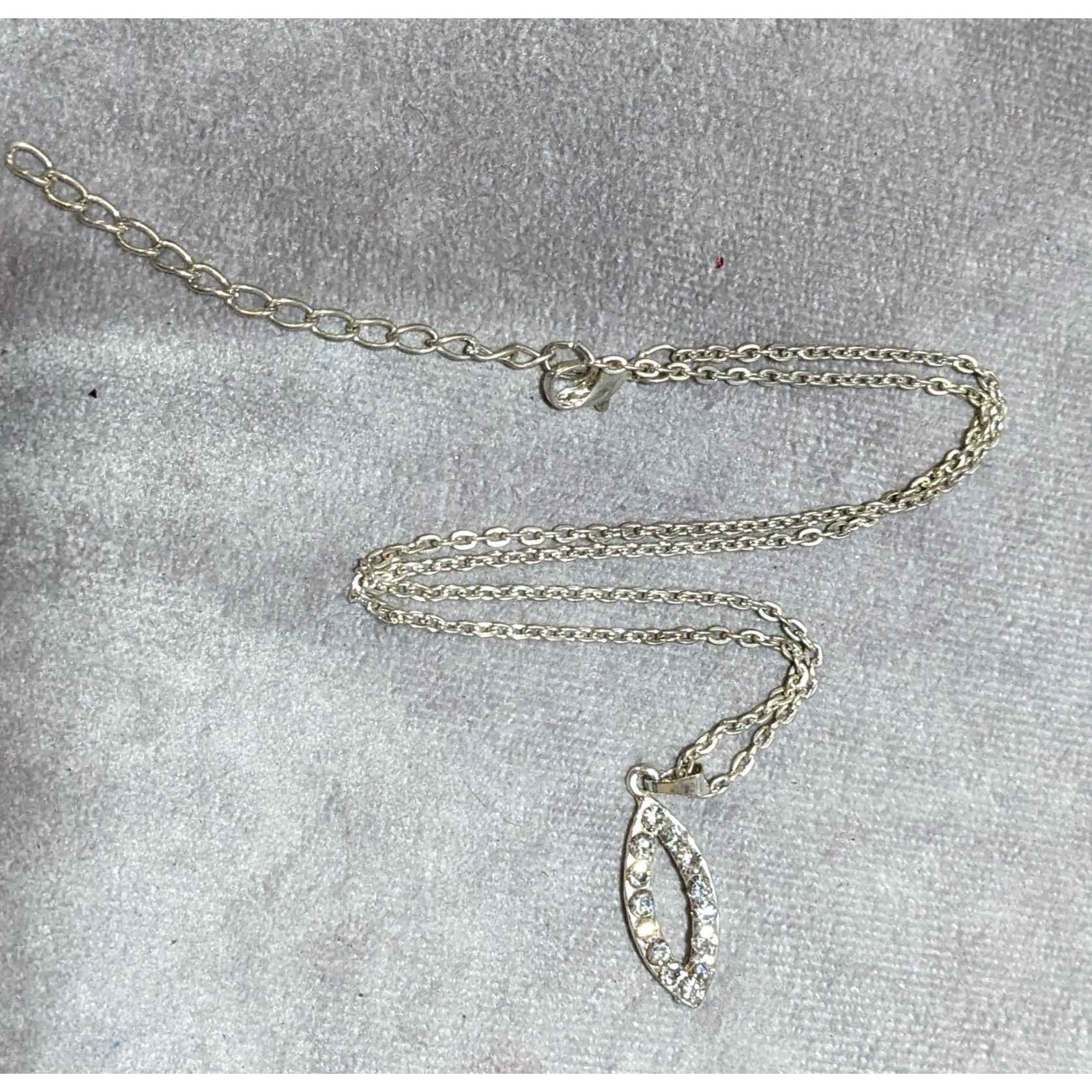 Other Simple Elegant Rhinestone Horse Eye Pendant Necklace Size ONE SIZE - 12 Thumbnail