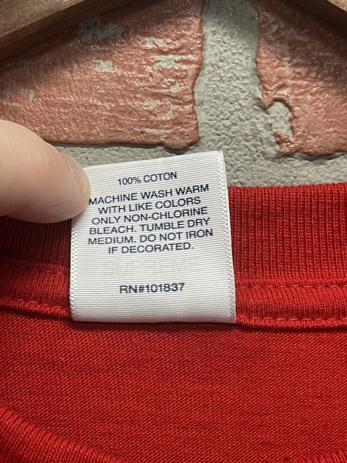 Supreme Size L - Supreme Red BOGO Gently Used Size US L / EU 52-54 / 3 - 7 Thumbnail